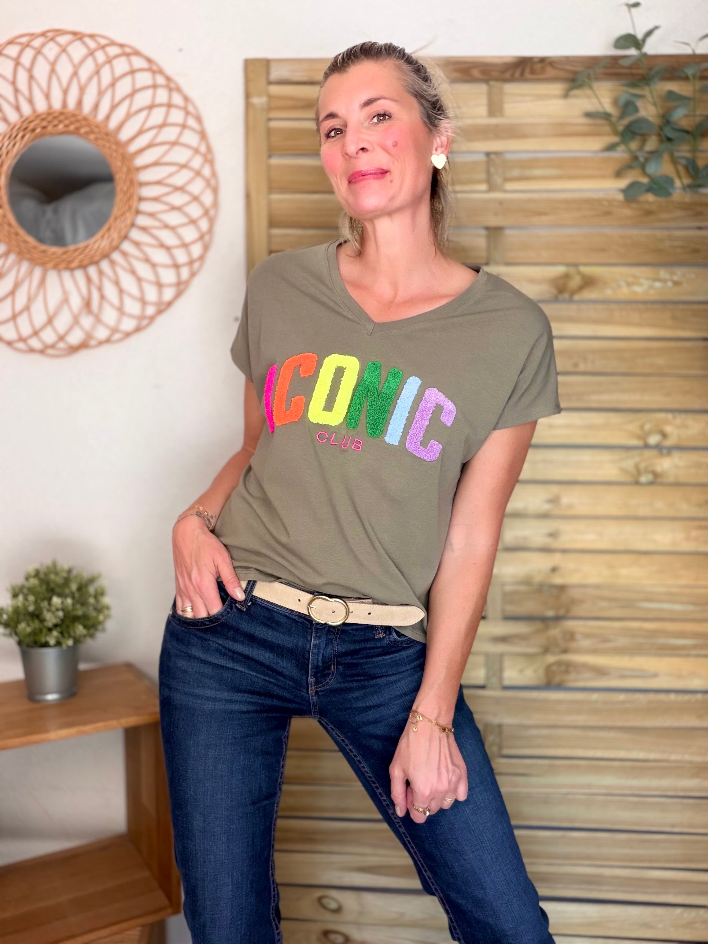 Tee shirt col V ICONIC club MIRANDA Kaki