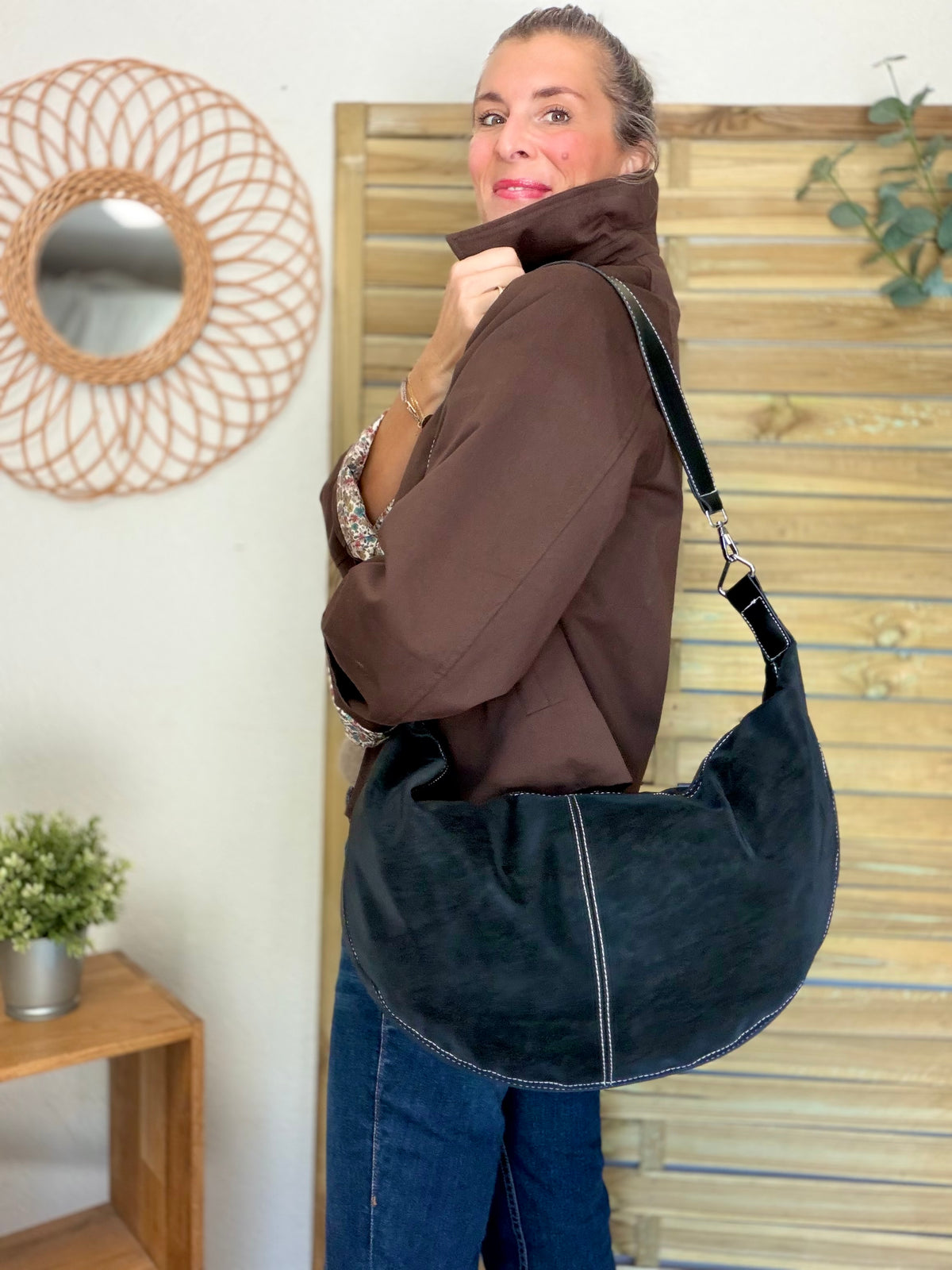 Sac besace XXL en simili cuir brossé - HAROLD Noir