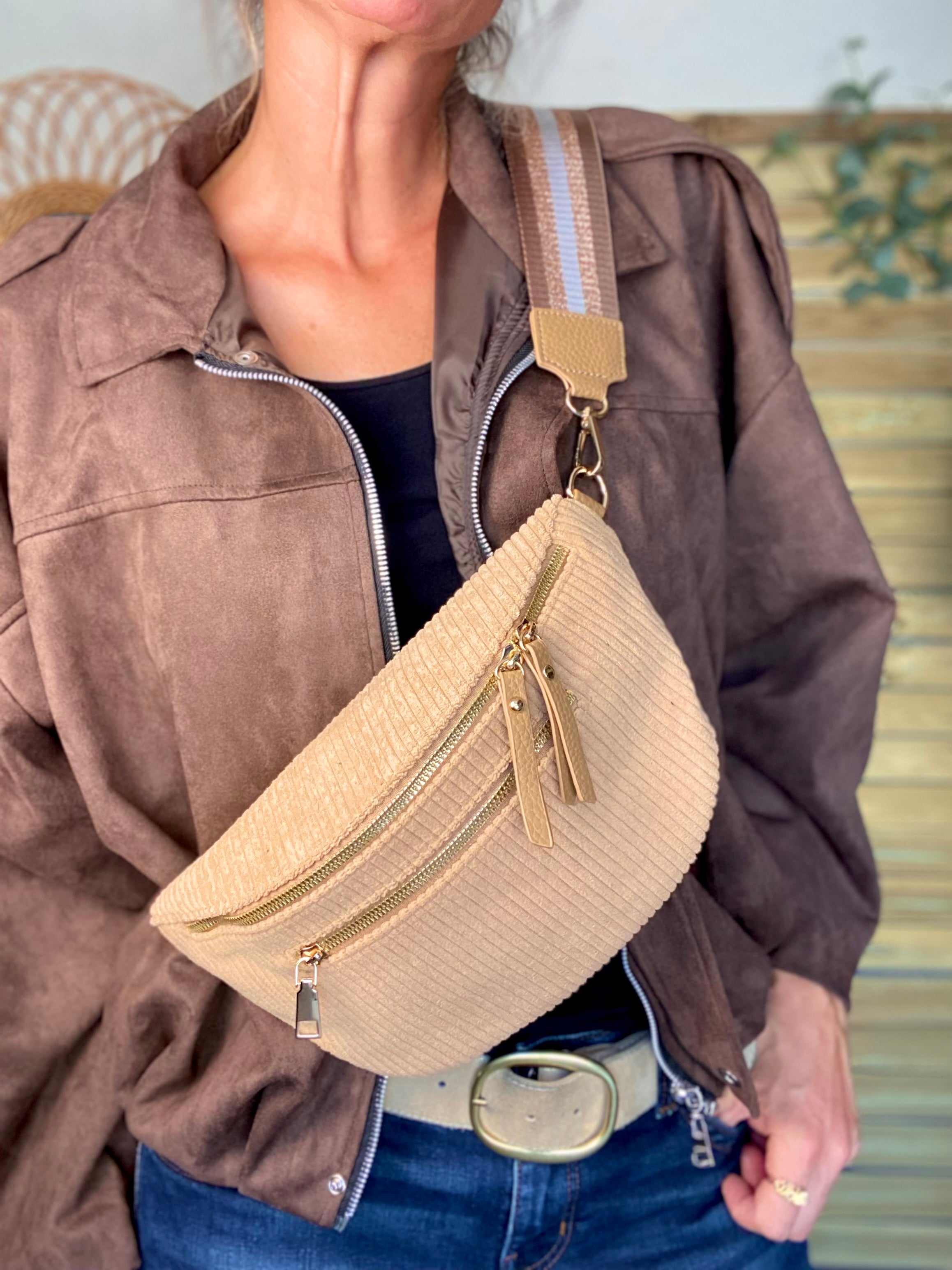 Sac banane L en velours côtelé 2 zips et sangle fantaisie - ASHLY - Camel clair (côtelé large)