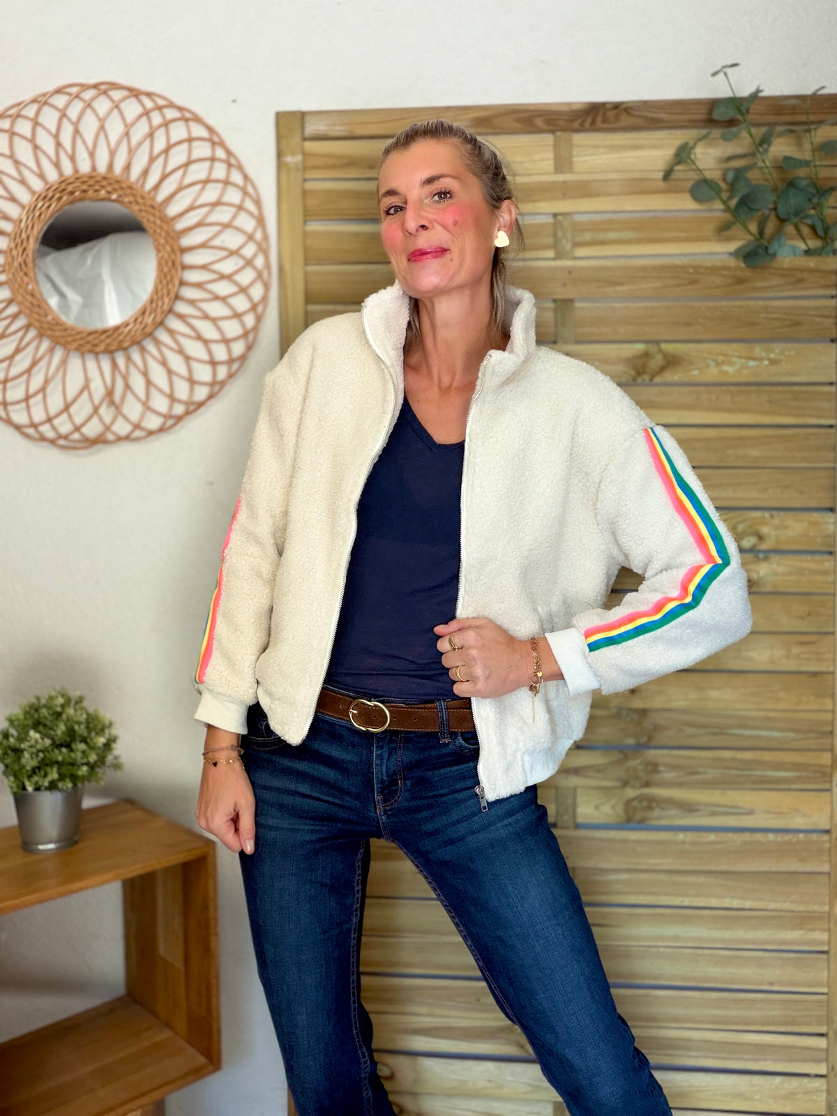 Veste Sherpa zippée bandes Arc-en-ciel CORALIE Beige🌈