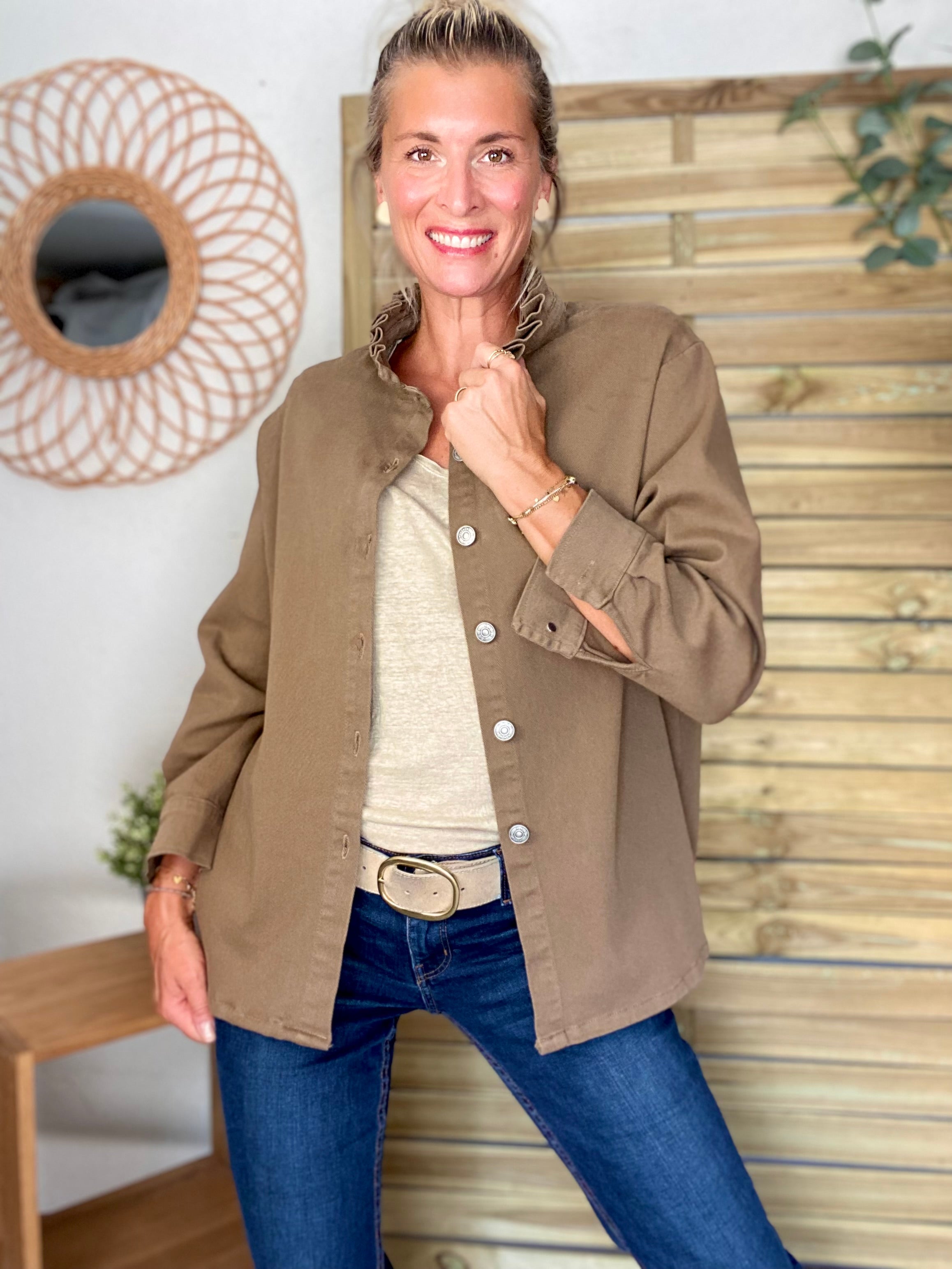 Veste / Chemise en coton, col volanté Camel foncé LISON
