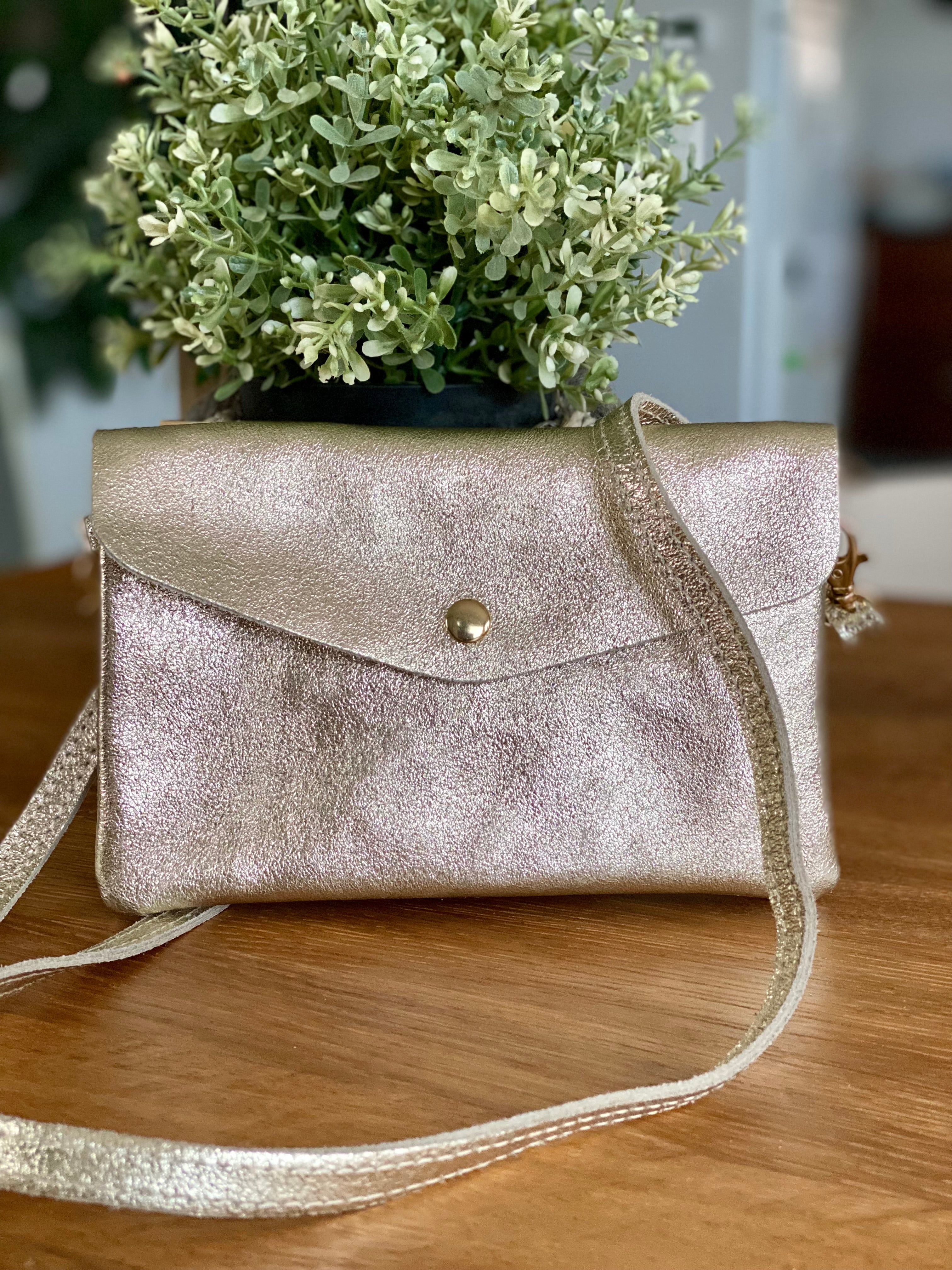 Sac bandoulière / Pochette en cuir irisé - BETTY - Doré