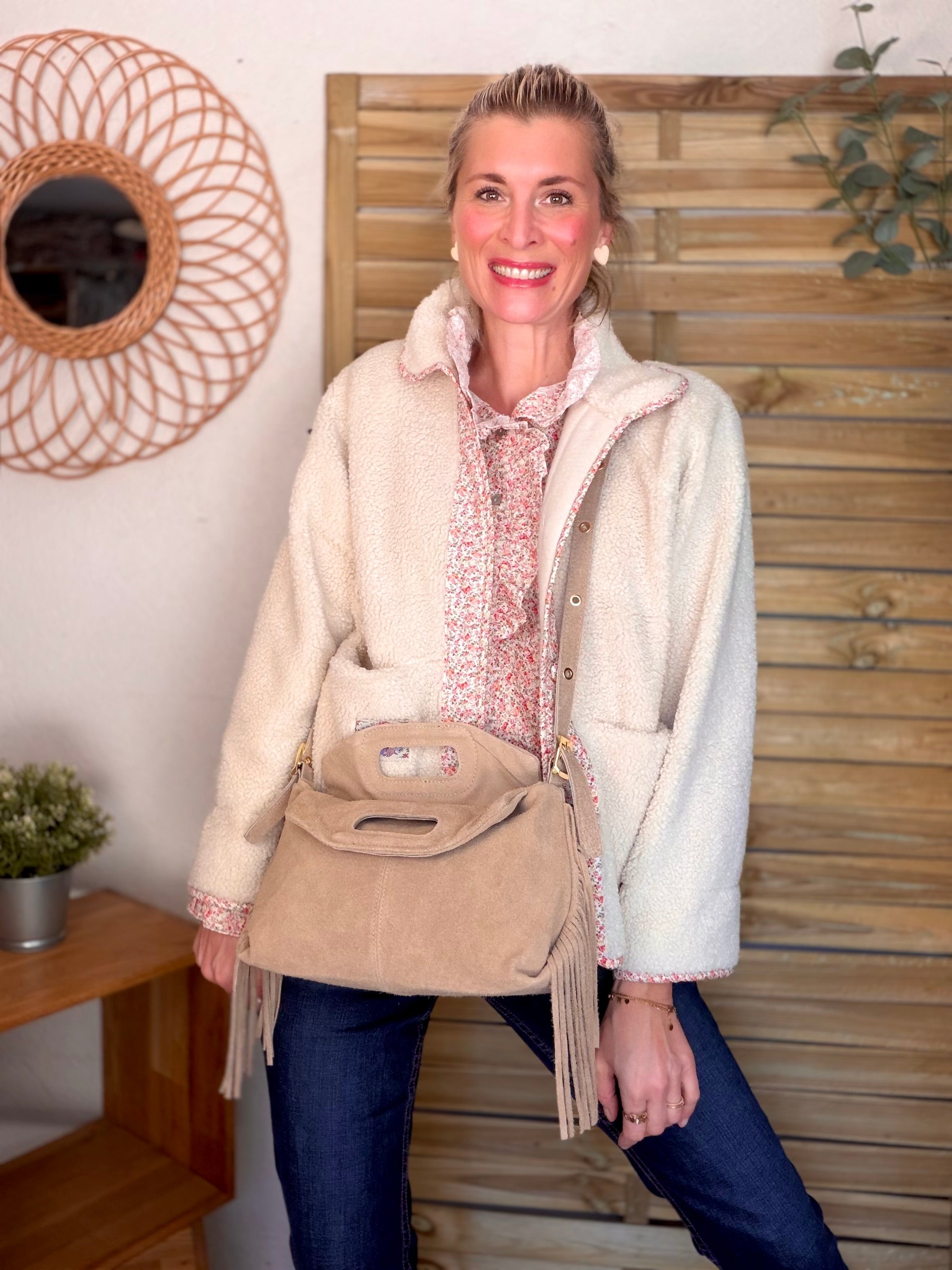 Sac en cuir daim avec franges LOGAN - Beige clair
