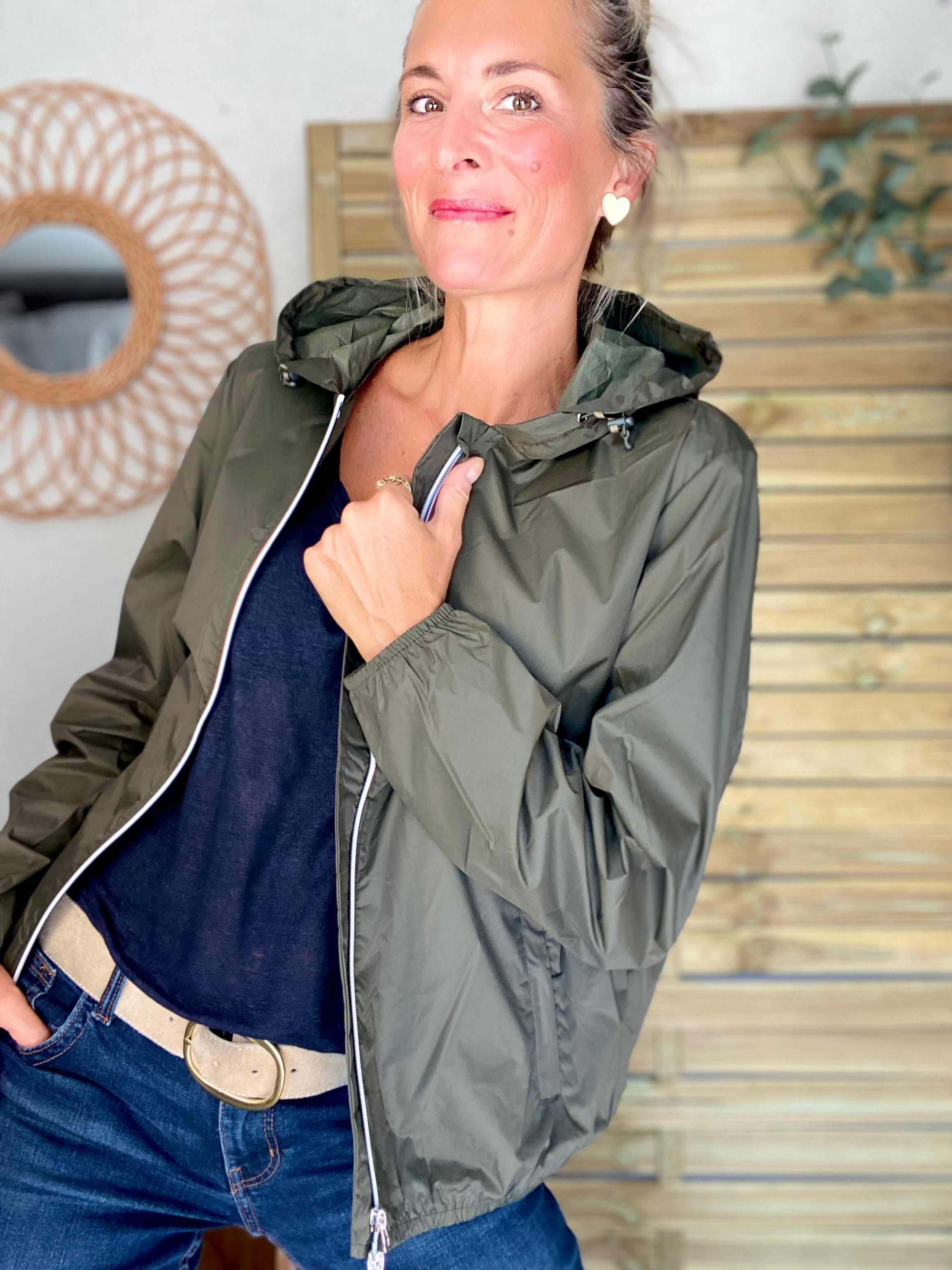 Coupe vent imperméable ANNA COURT Kaki - LAURA JO - DÉSTOCKAGE sur Tailles L et XL