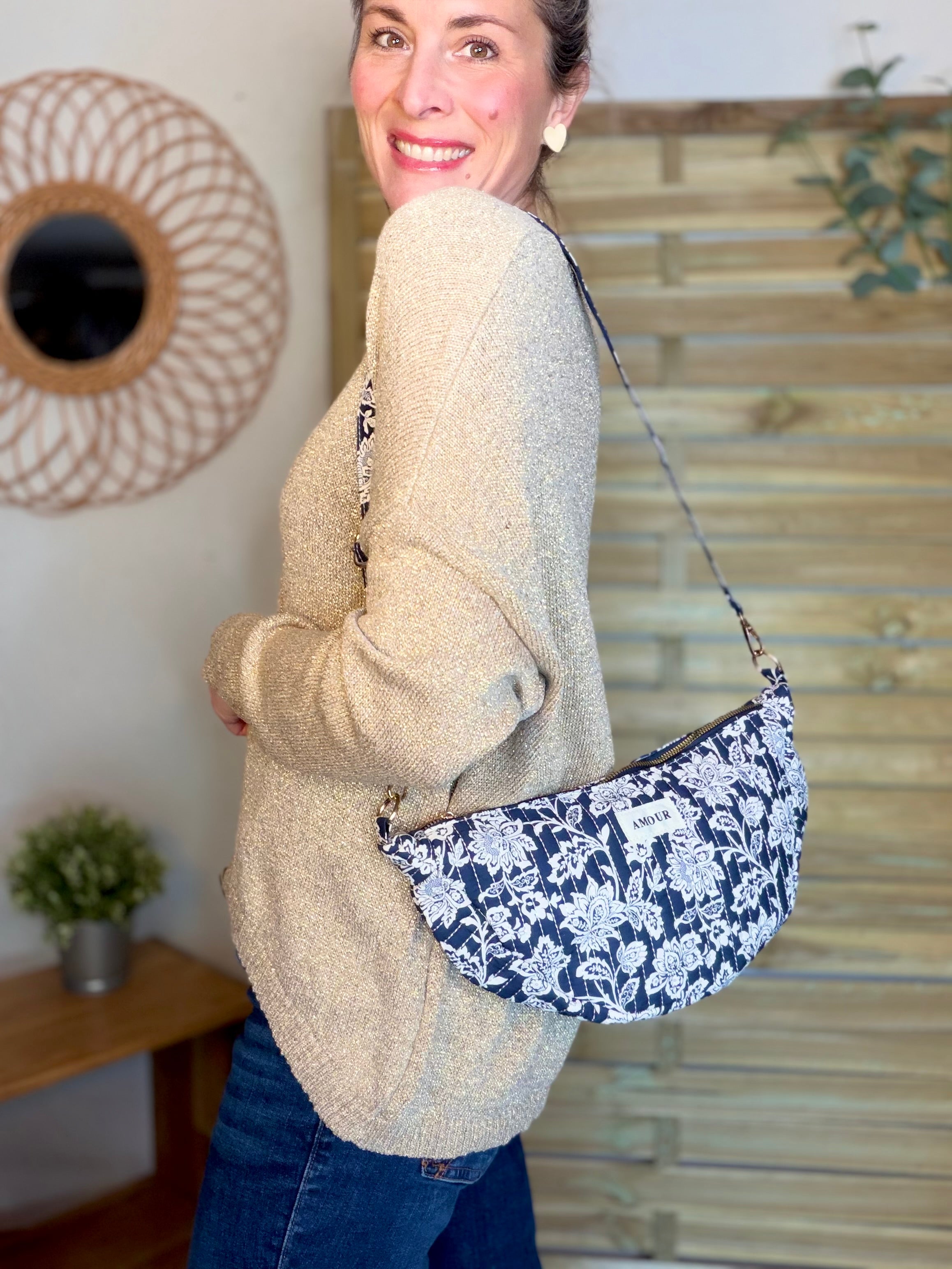 Sac demi-lune matelassé Amour JILL - Fleuri Marine