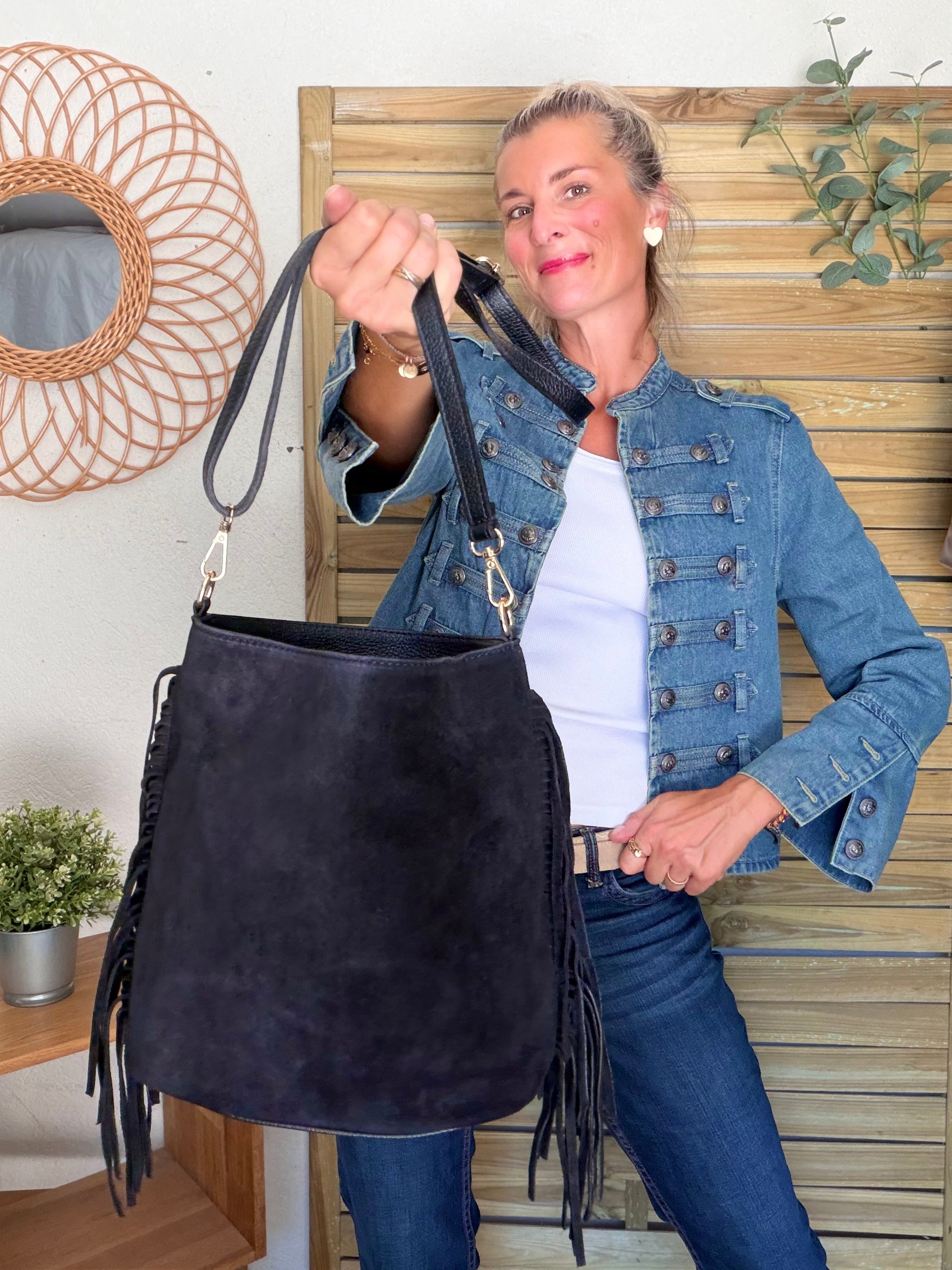 Sac seau en cuir daim avec franges KYLIE - Noir