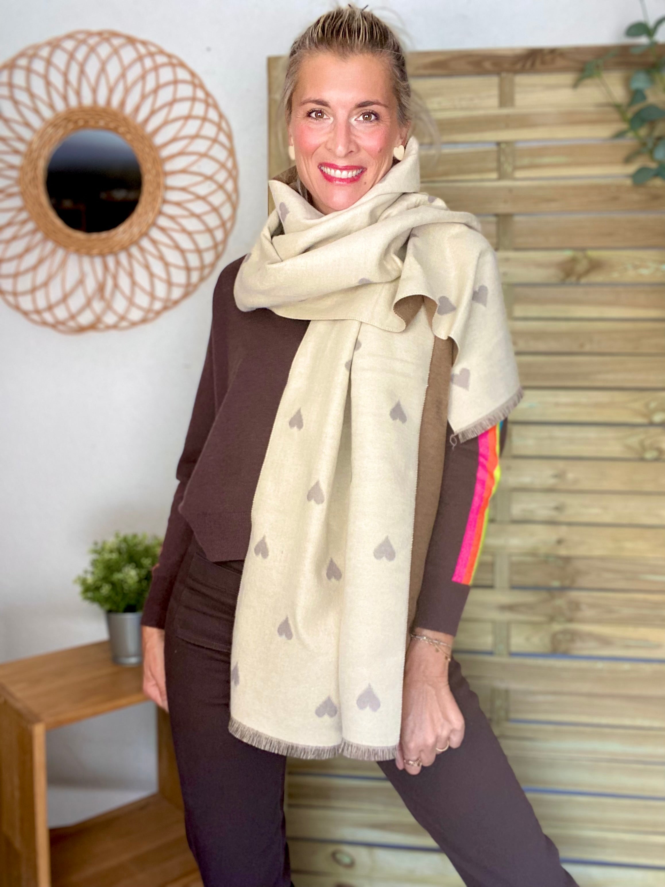 Écharpe douce gros Coeurs PAULETTE - Beige 🩶