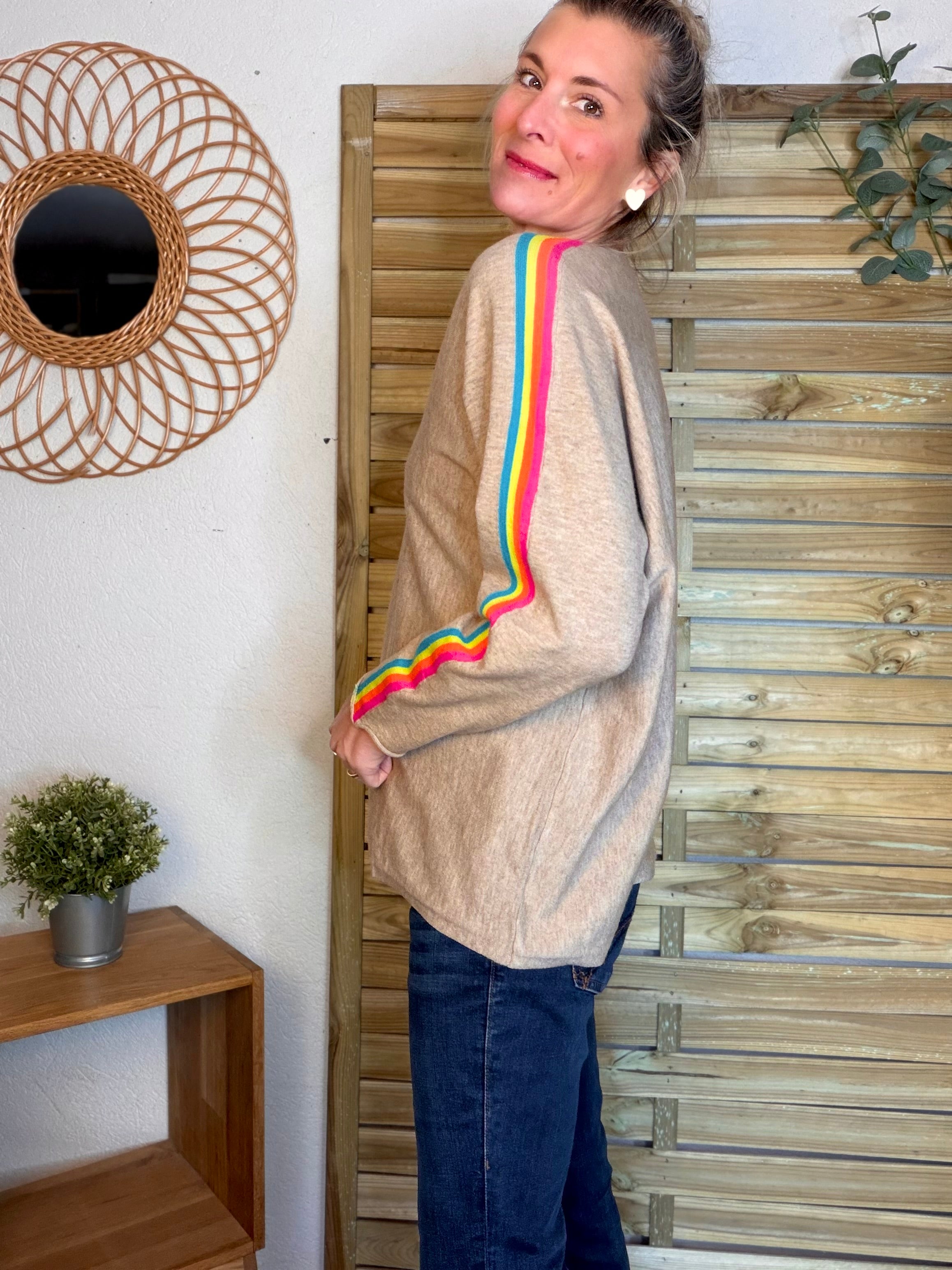 Pull fin avec bandes colorées, col V - RAINBOW OVERSIZE 🌈 Taupe