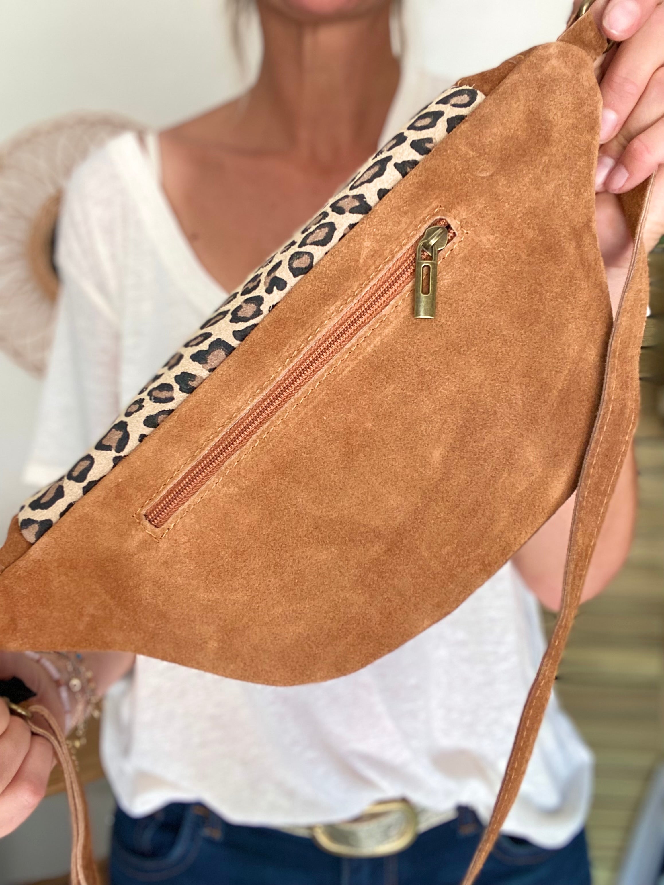 Sac banane XL en croute de cuir / effet daim AVA - Léo Camel