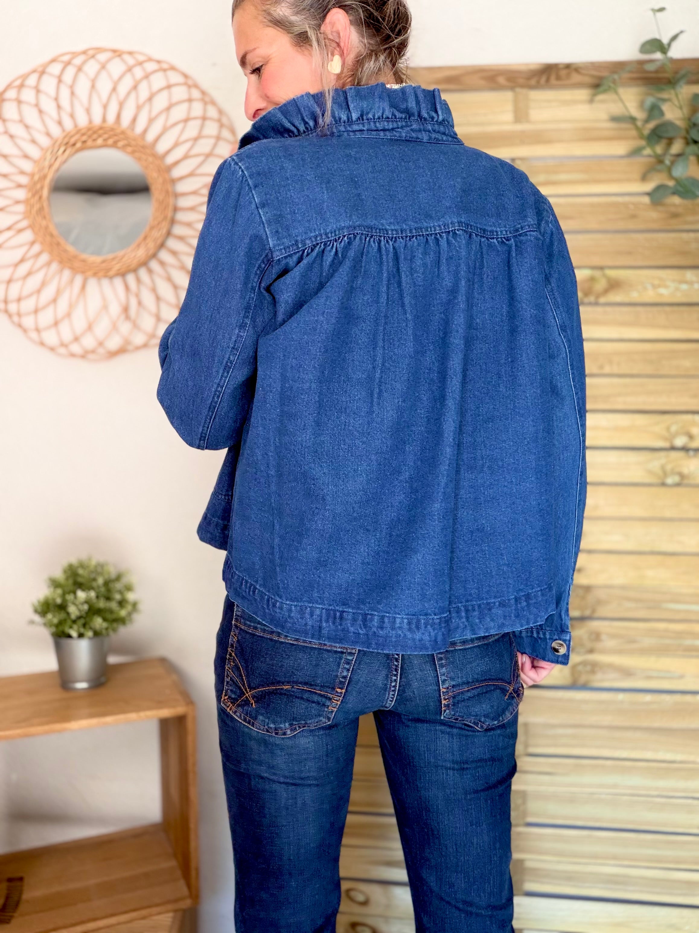 RETOUR EN STOCK MI JUIN - Veste courte légère en jean col volanté JUNON