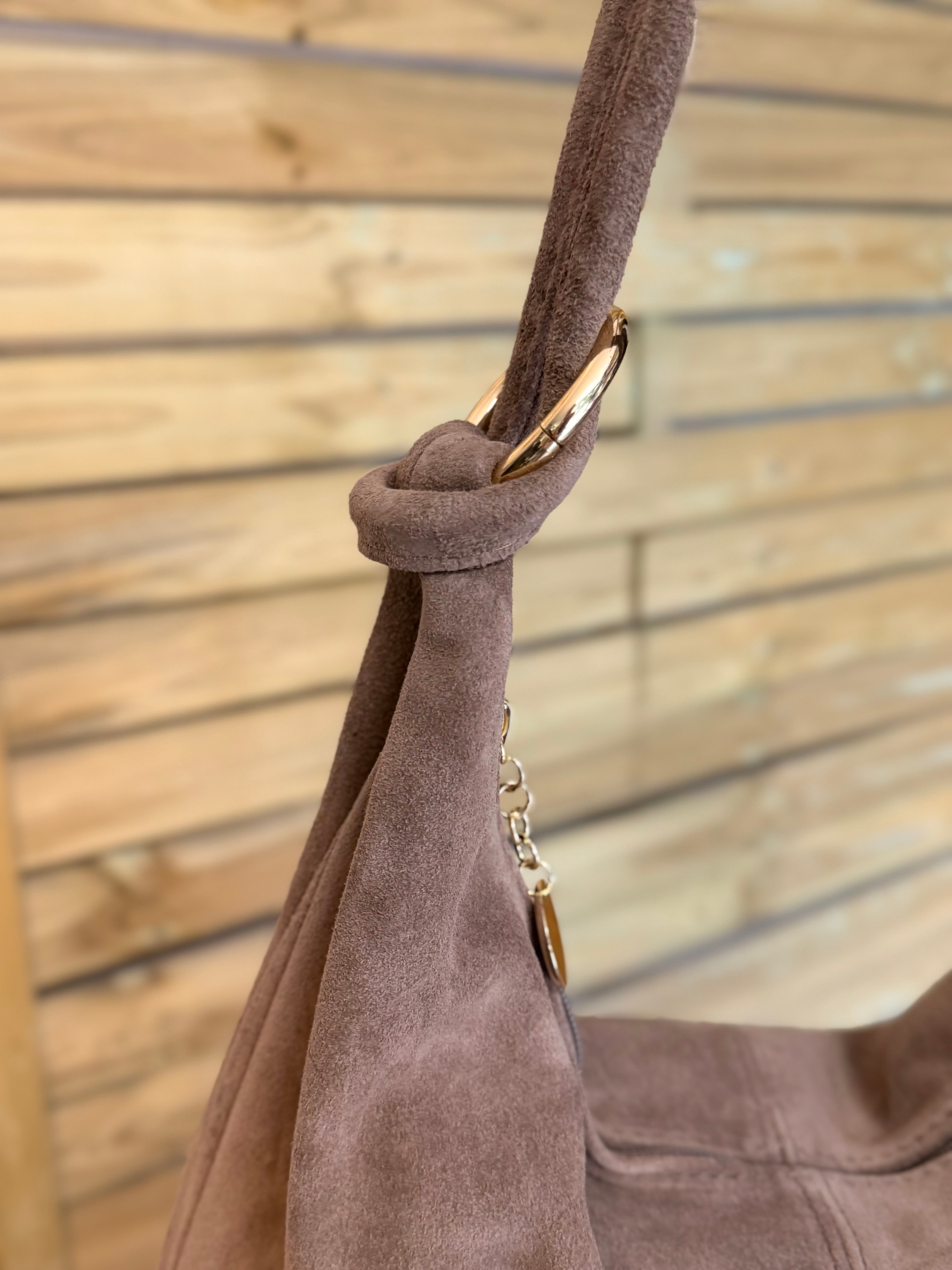 Sac besace hobo en cuir daim souple avec anneaux WILLIAM - Taupe