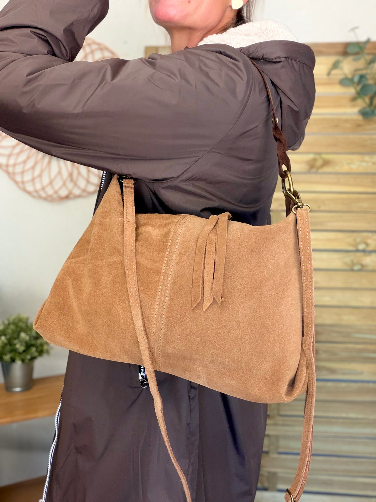 Sac hobo en cuir daim souple, double bandoulière ANDREW Camel clair