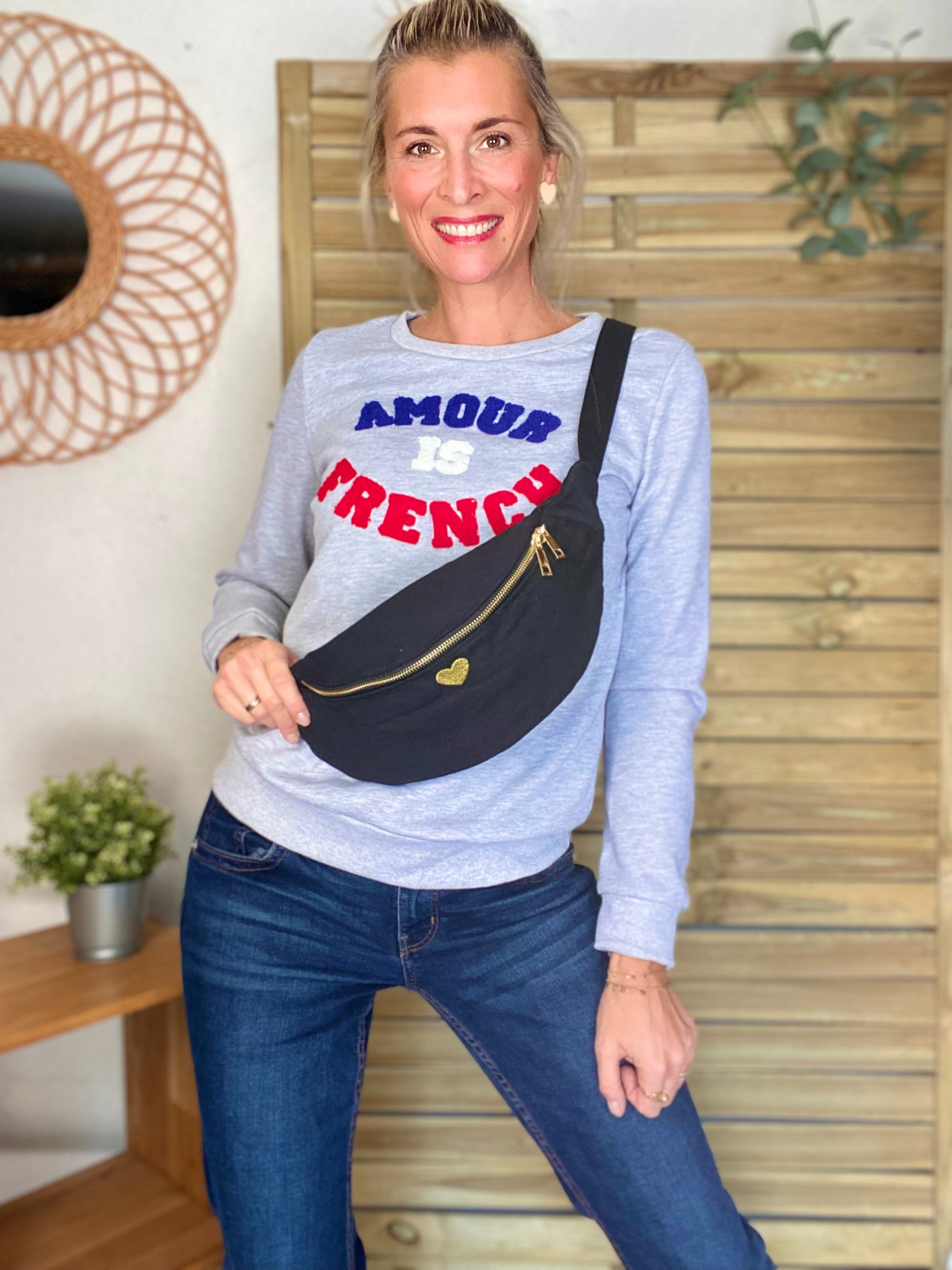 Sac banane en coton Coeur brodé 💛 CASSIDY - Noir