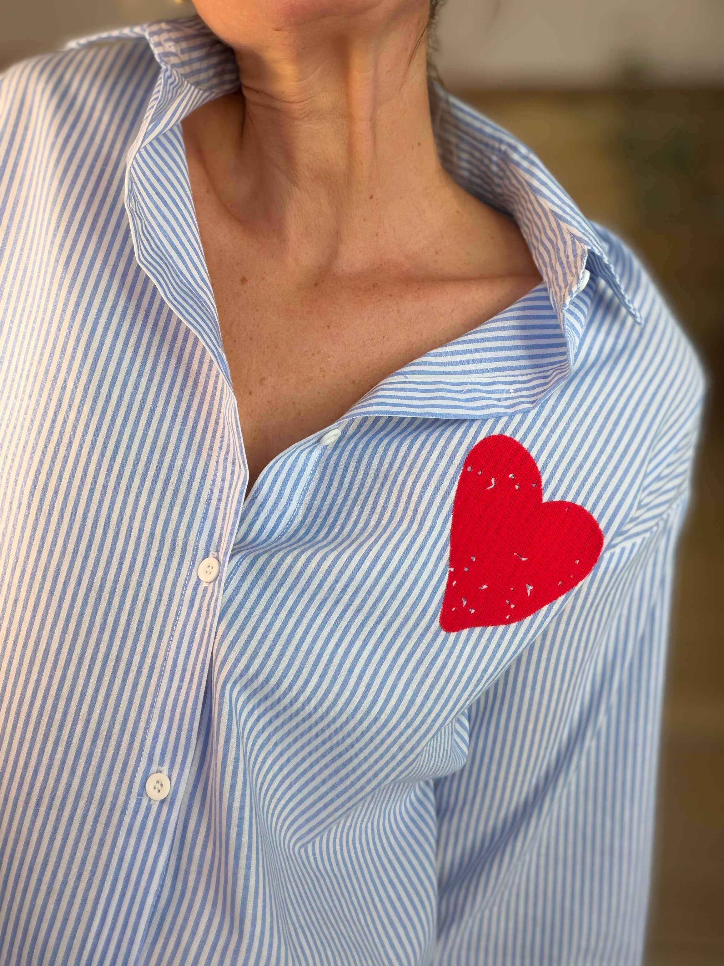Chemise rayée brodée TINA Bleue