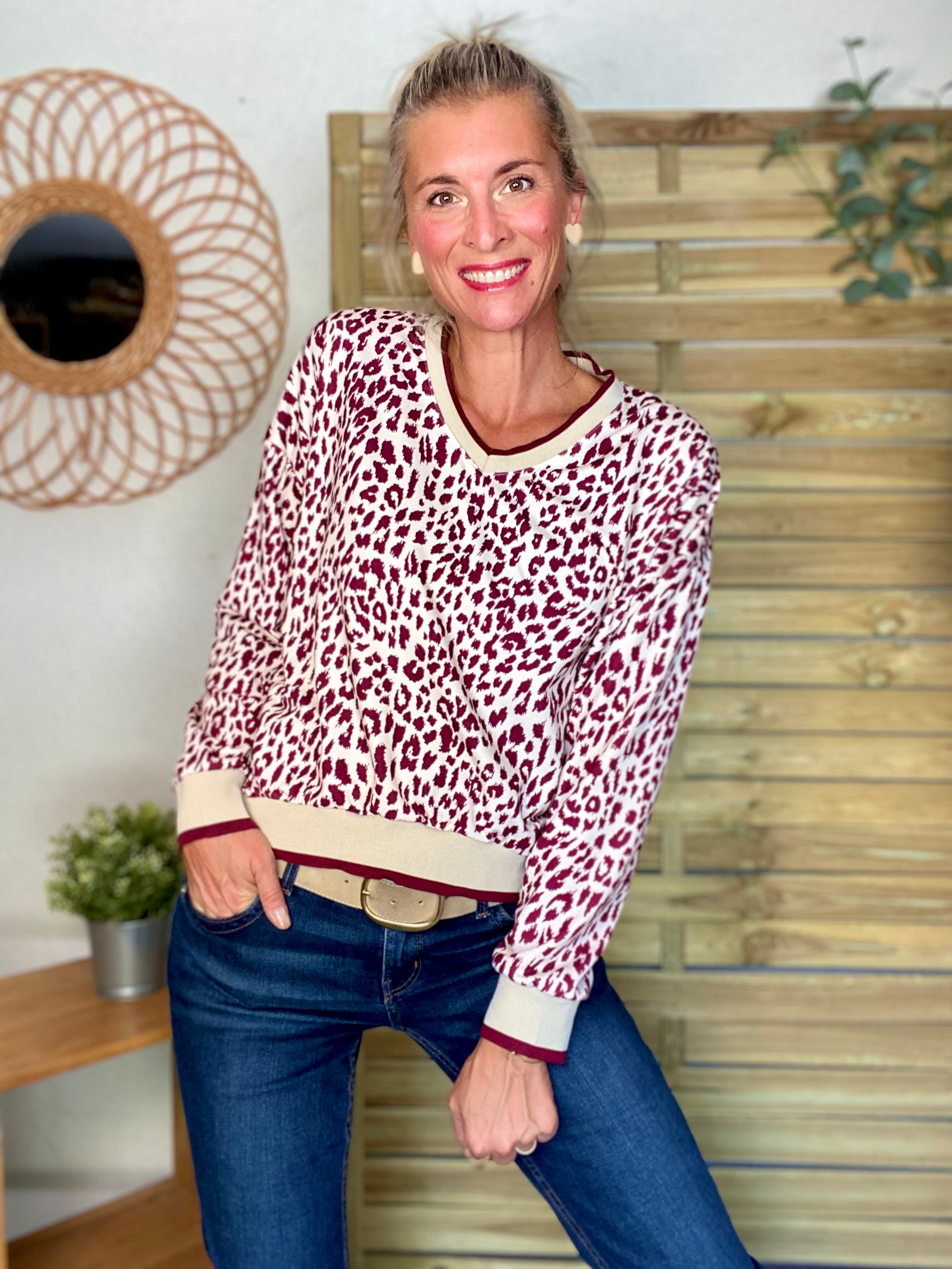 RETOUR EN STOCK DÉBUT OCTOBRE - Sweat imprimé Léo 🐆 AMANDINE - Bordeaux