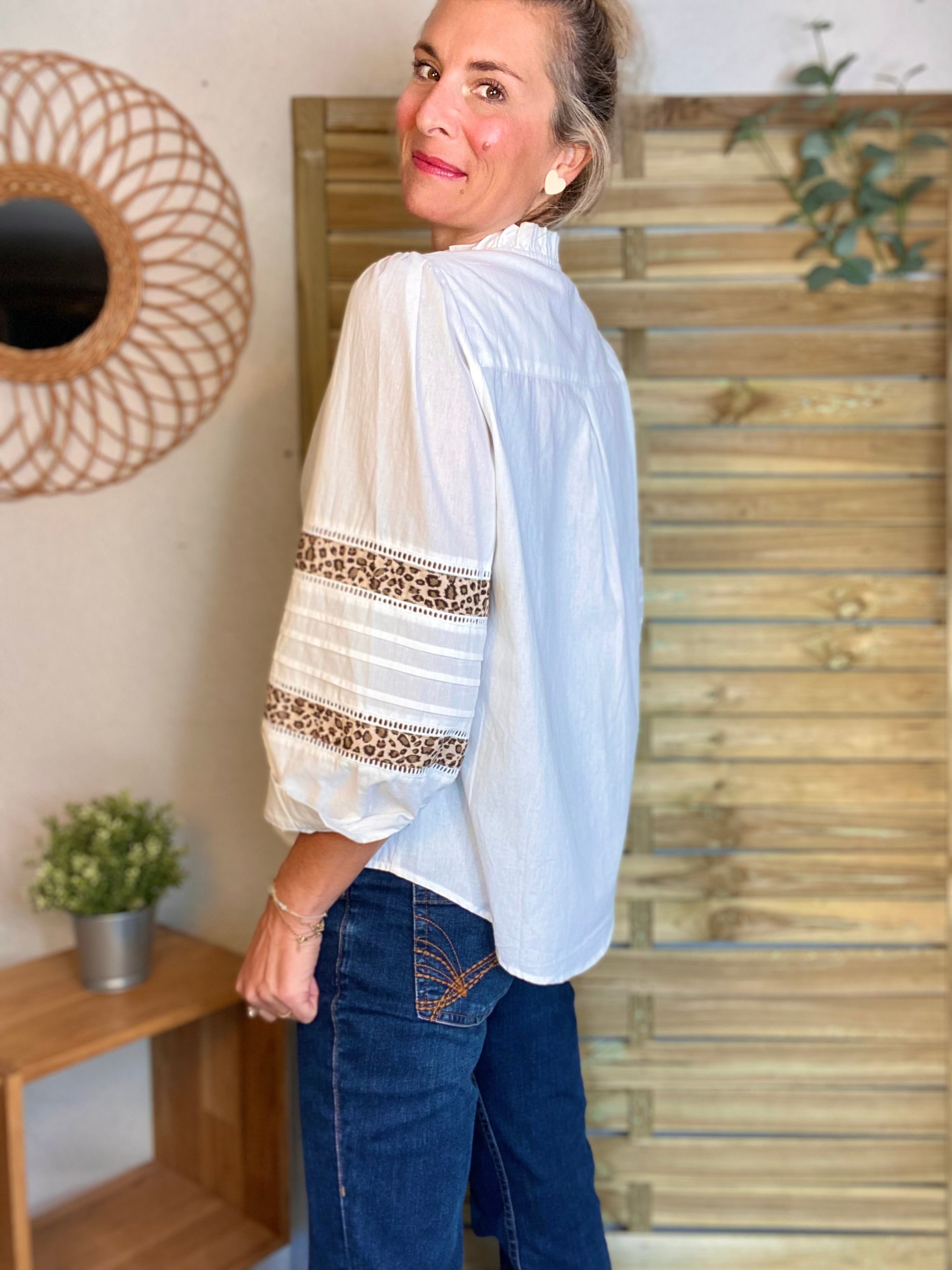 ⚡️ ARRIVAGE - Chemise coton détails Léo 🐆 SCARLETT Blanc