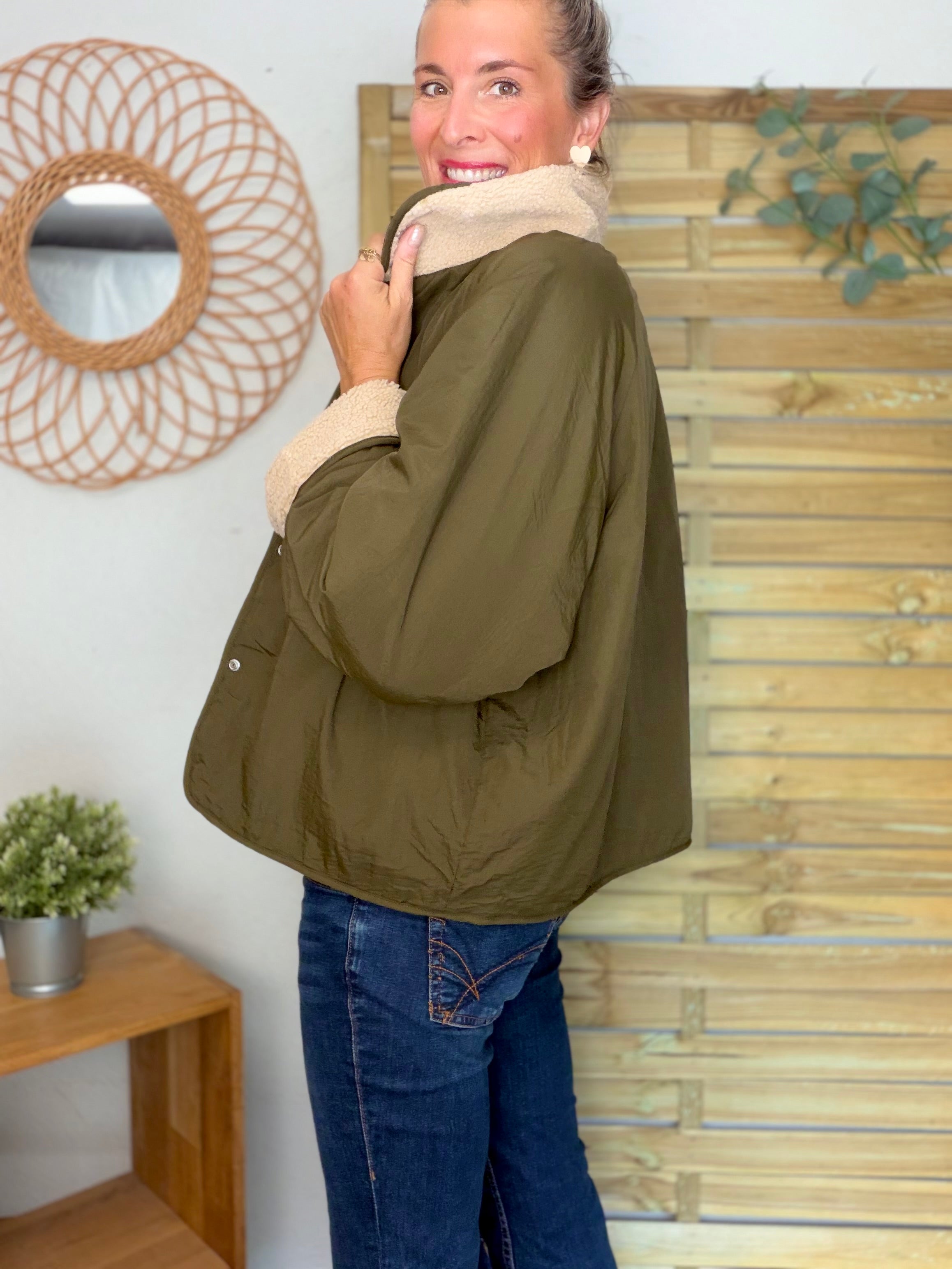 Veste matelassée réversible Sherpa AMÉLIE Kaki / Beige