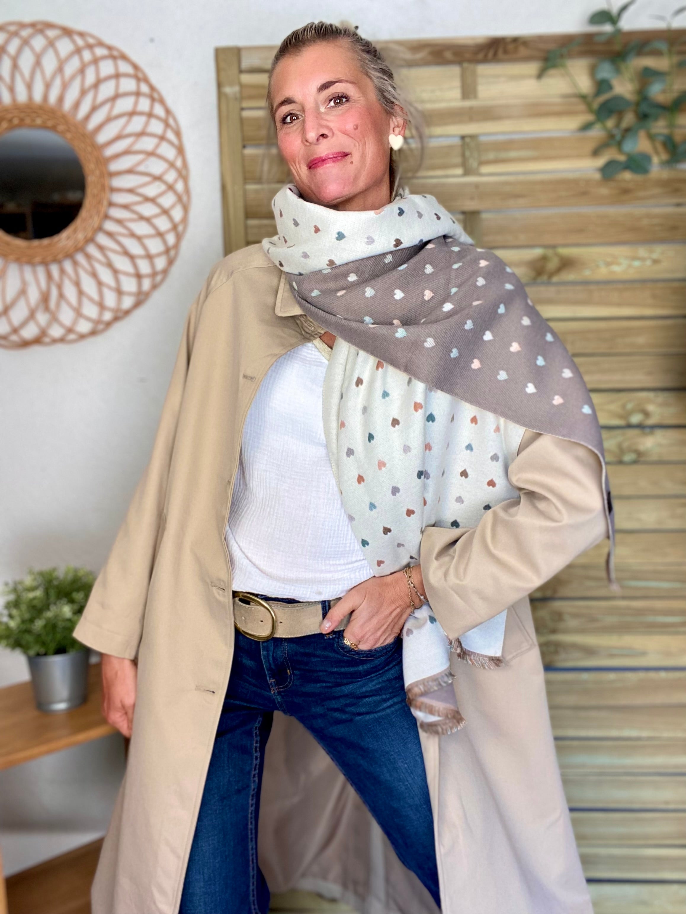 Écharpe douce réversible Coeurs SIMONE - Beige / Taupe 💙🩷💛