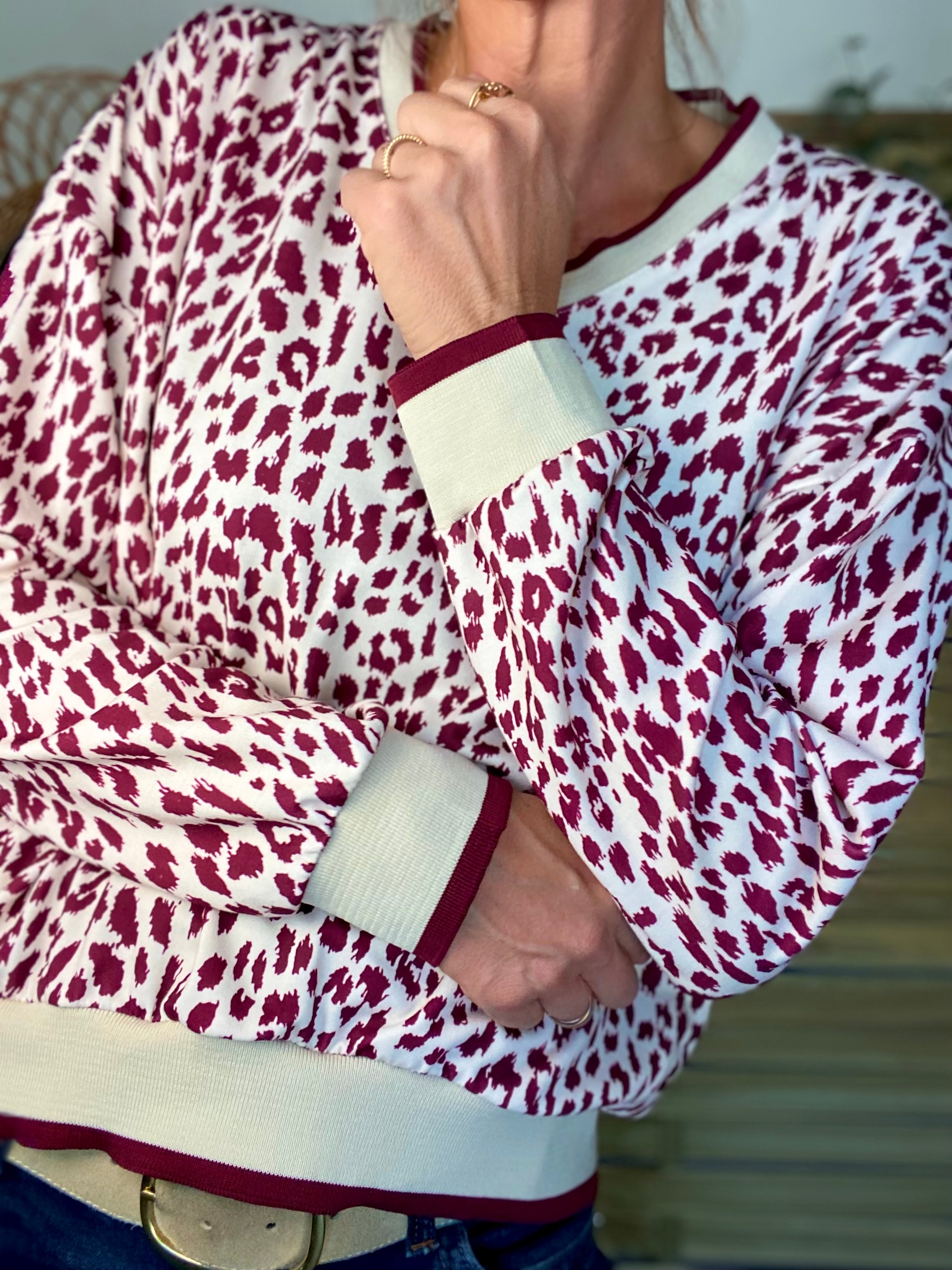 RETOUR EN STOCK DÉBUT OCTOBRE - Sweat imprimé Léo 🐆 AMANDINE - Bordeaux