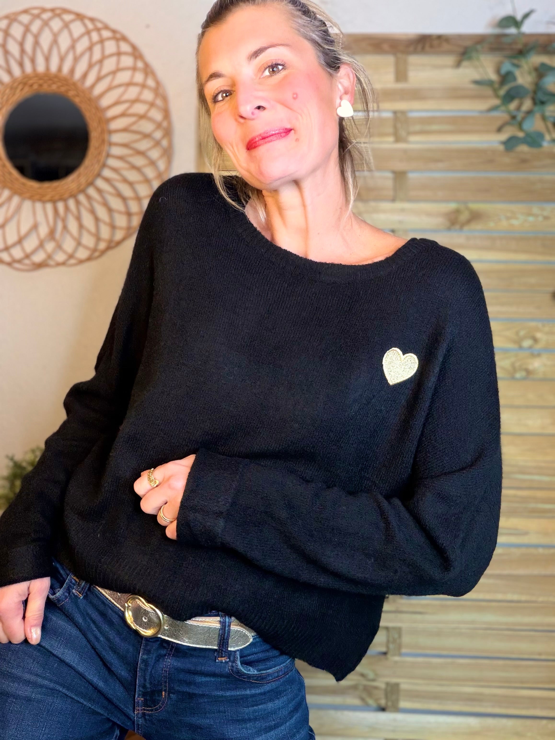 Pull léger en maille cœur doré brodé 💛 MELISSA - Noir