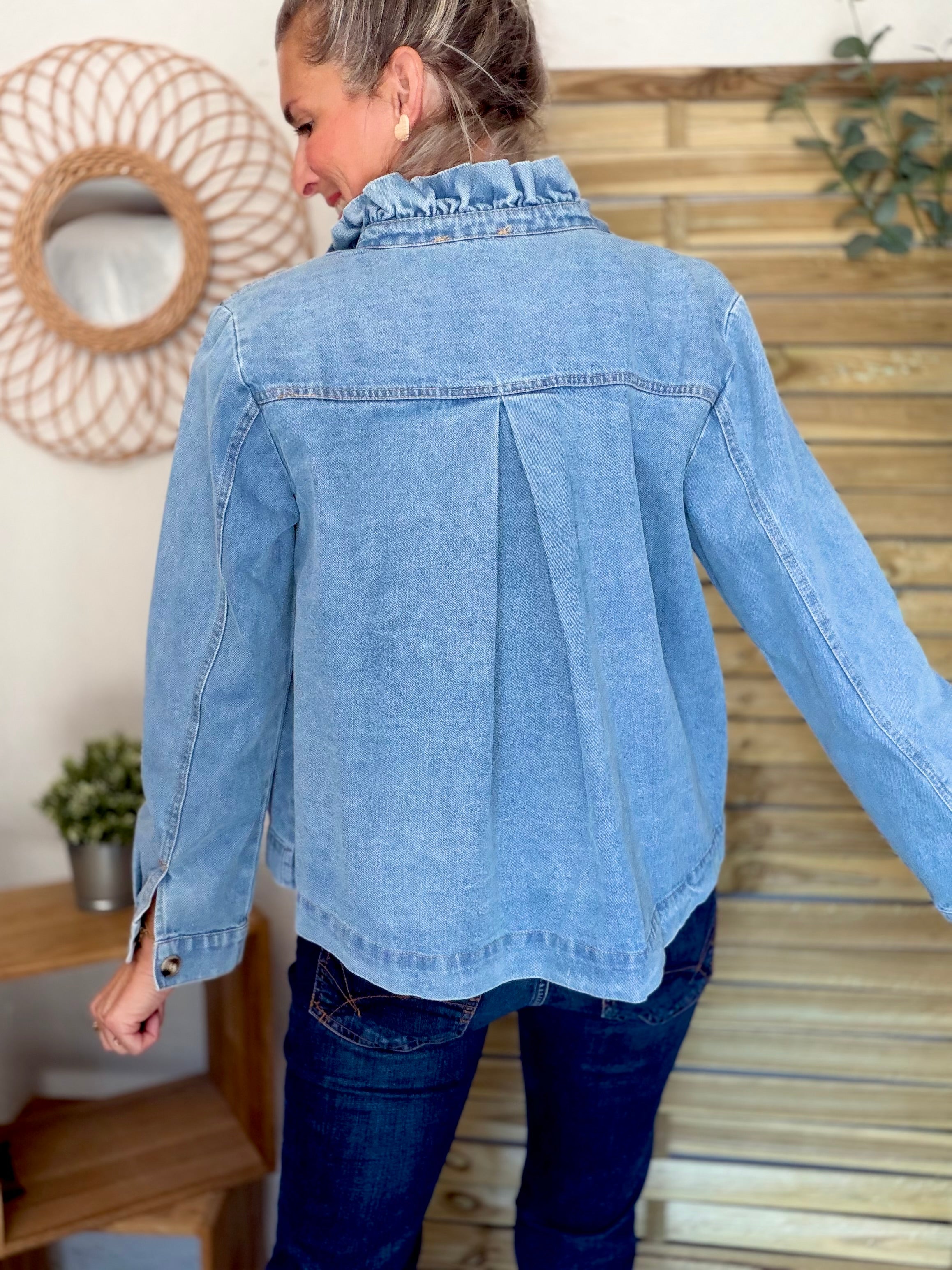 Veste courte légère col volanté JUNON Jean clair
