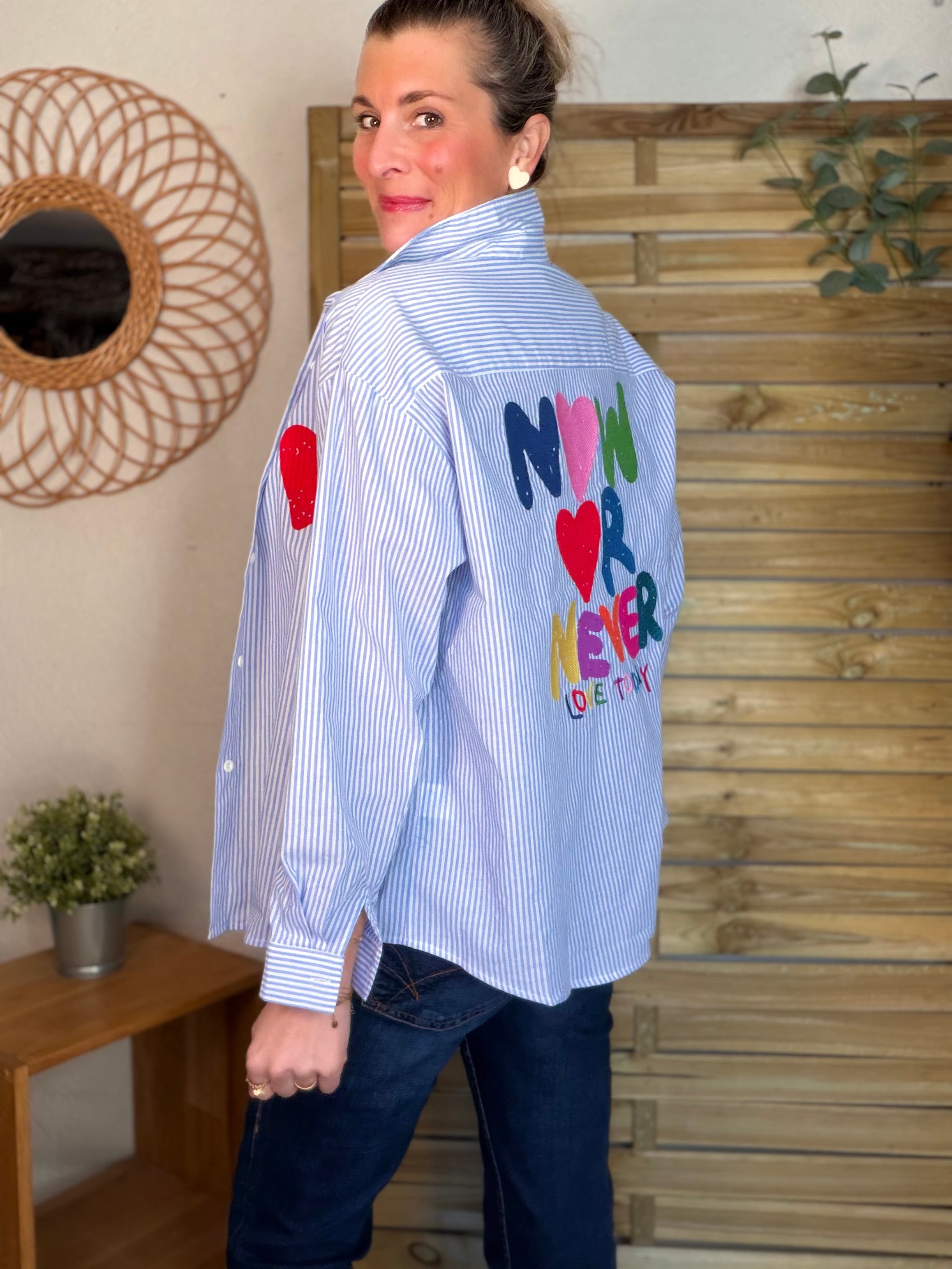 Chemise rayée brodée TINA Bleue