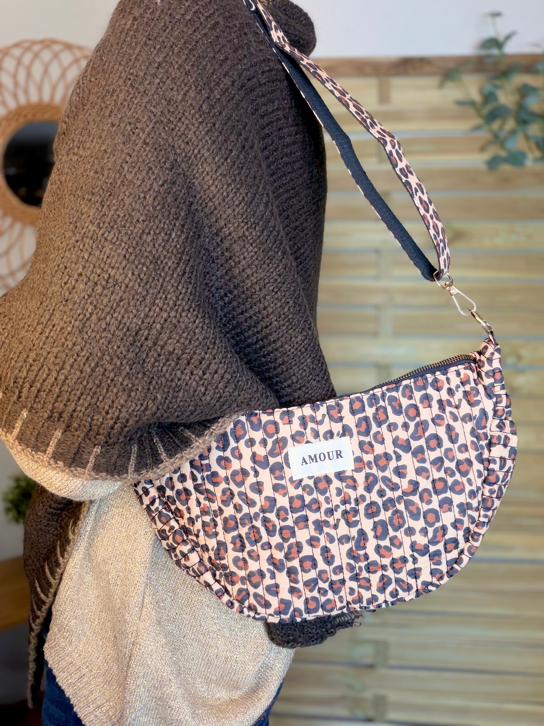 Sac demi-lune matelassé Amour JILL - Léo 🐆