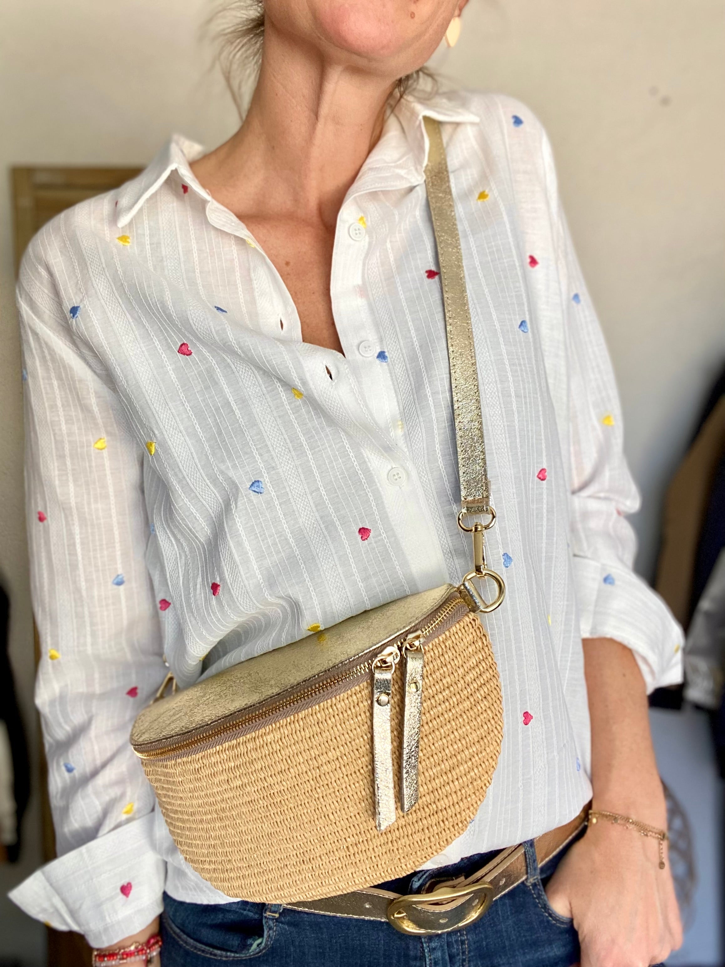 Chemise en coton avec cœurs brodés LÉA - FIN DE SÉRIE