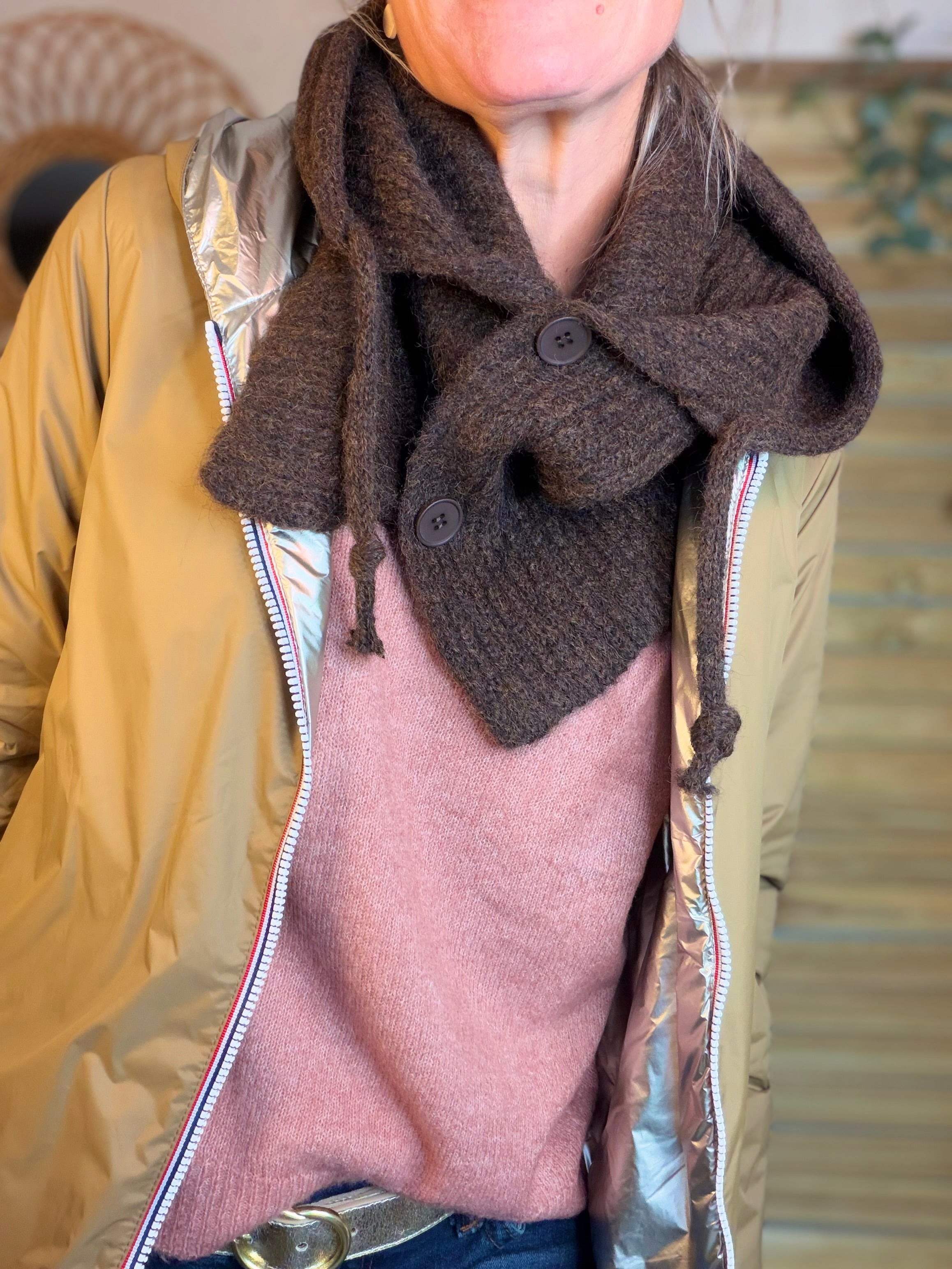Col cagoule LORIE en maille avec bouton - Chocolat
