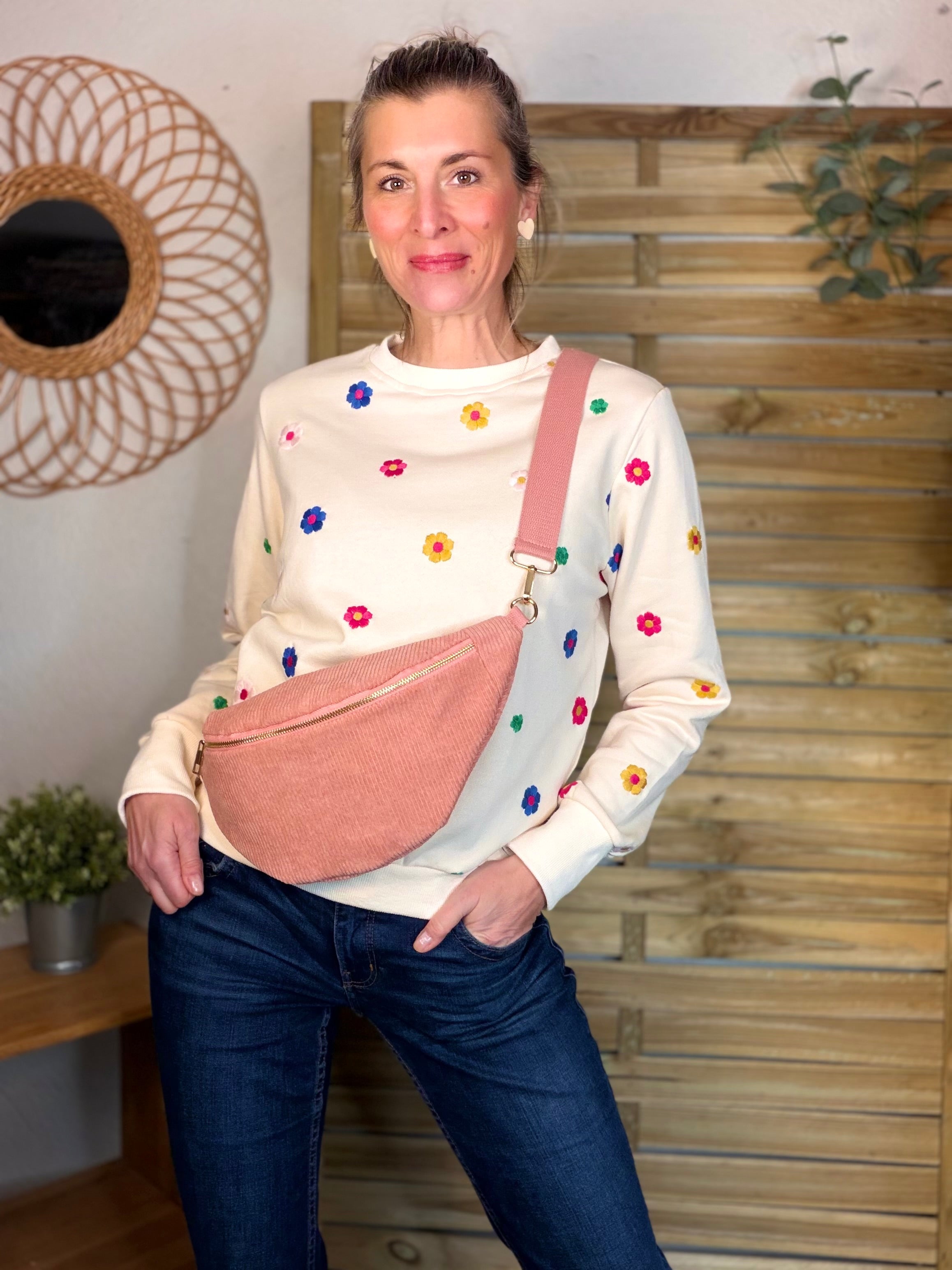 Sweat Beige fleurs multico brodés 🌸 ELISA