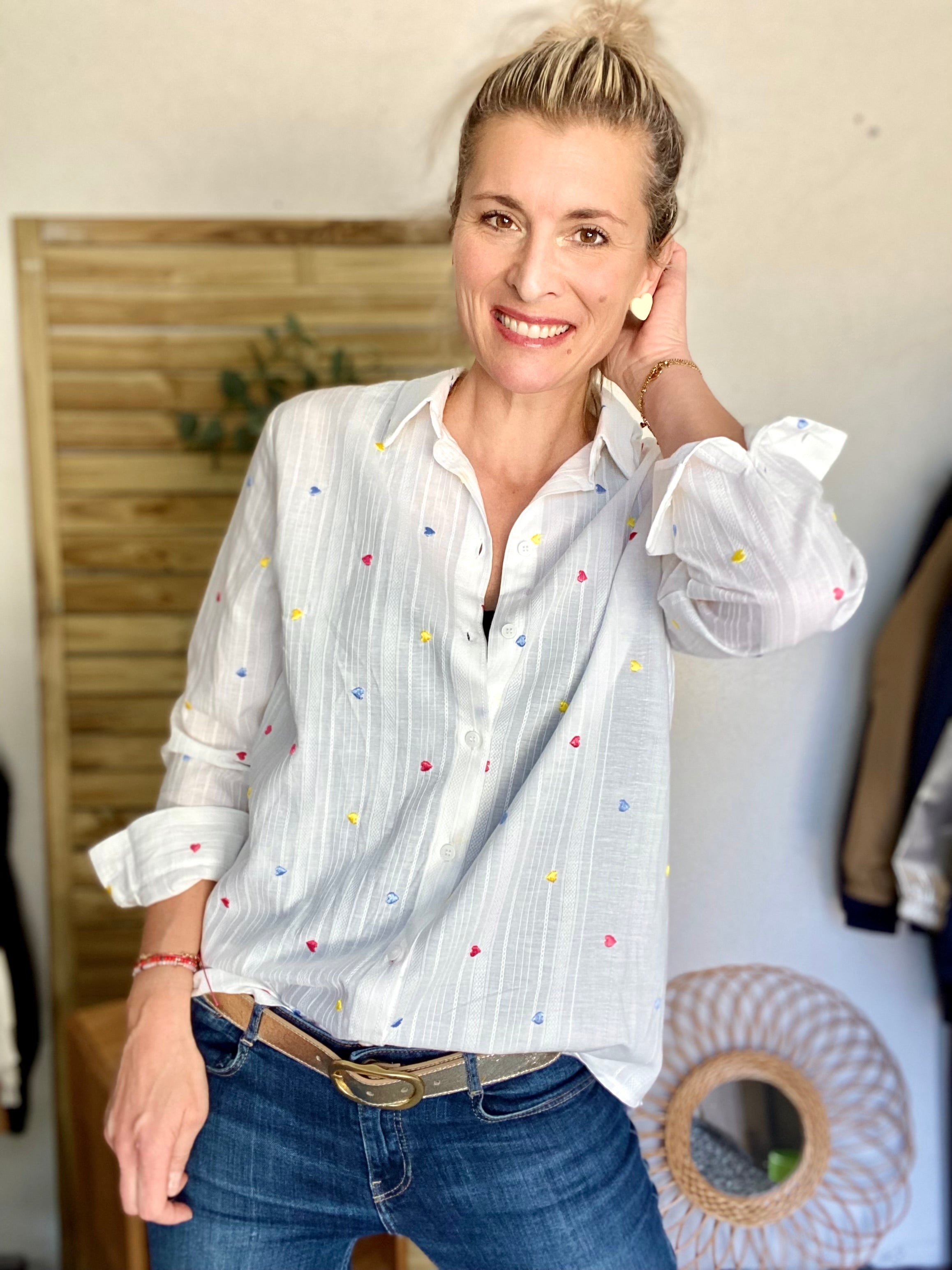 Chemise en coton avec cœurs brodés LÉA - FIN DE SÉRIE
