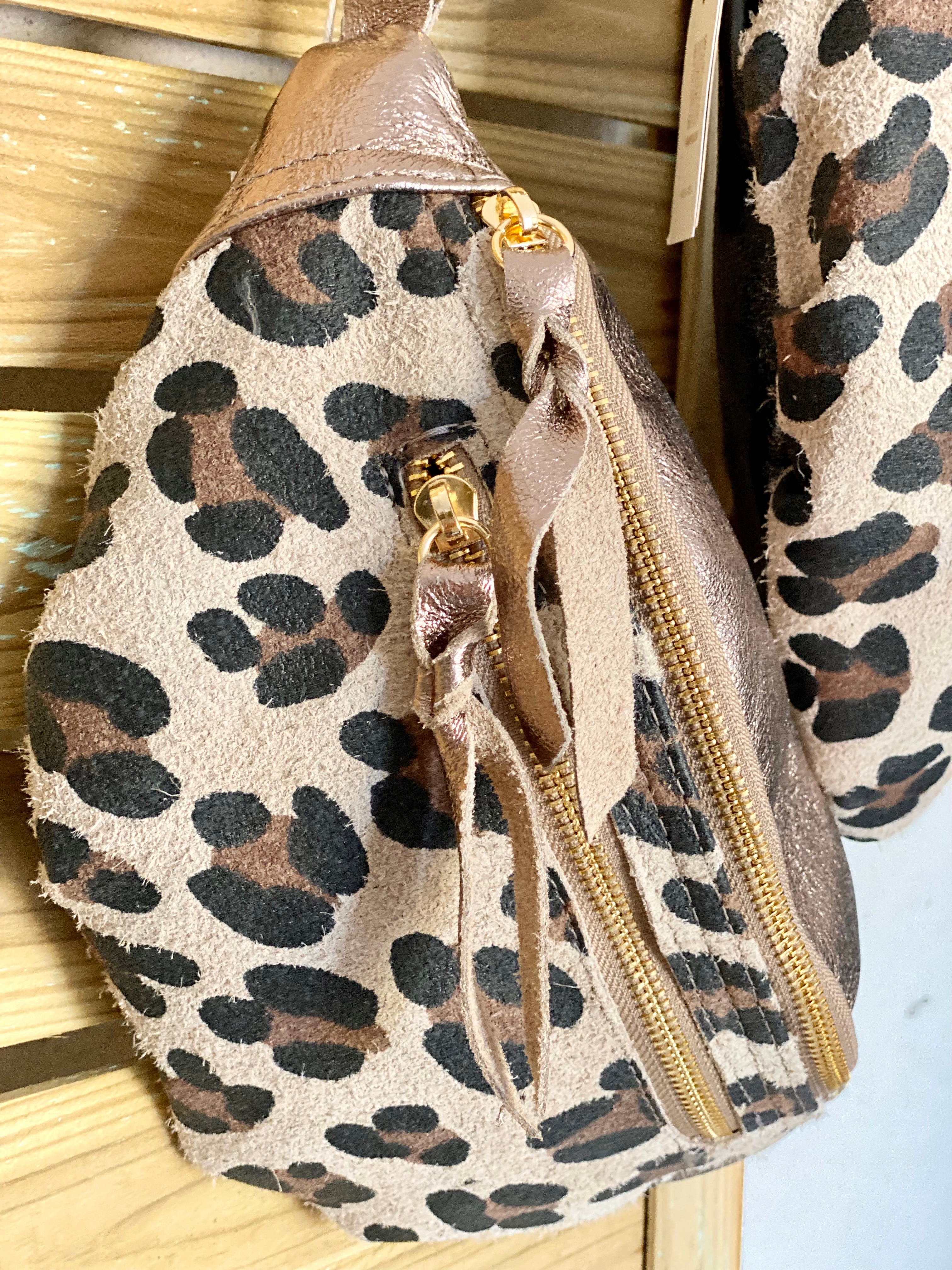 Sac banane en cuir irisé et velours léo - OPRAH - Léo Bronze beige (avec poche avant)