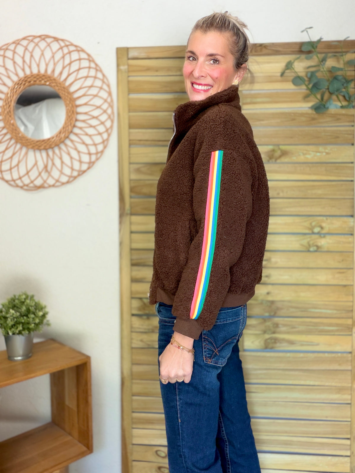 Veste Sherpa zippée bandes Arc-en-ciel CORALIE Chocolat 🌈
