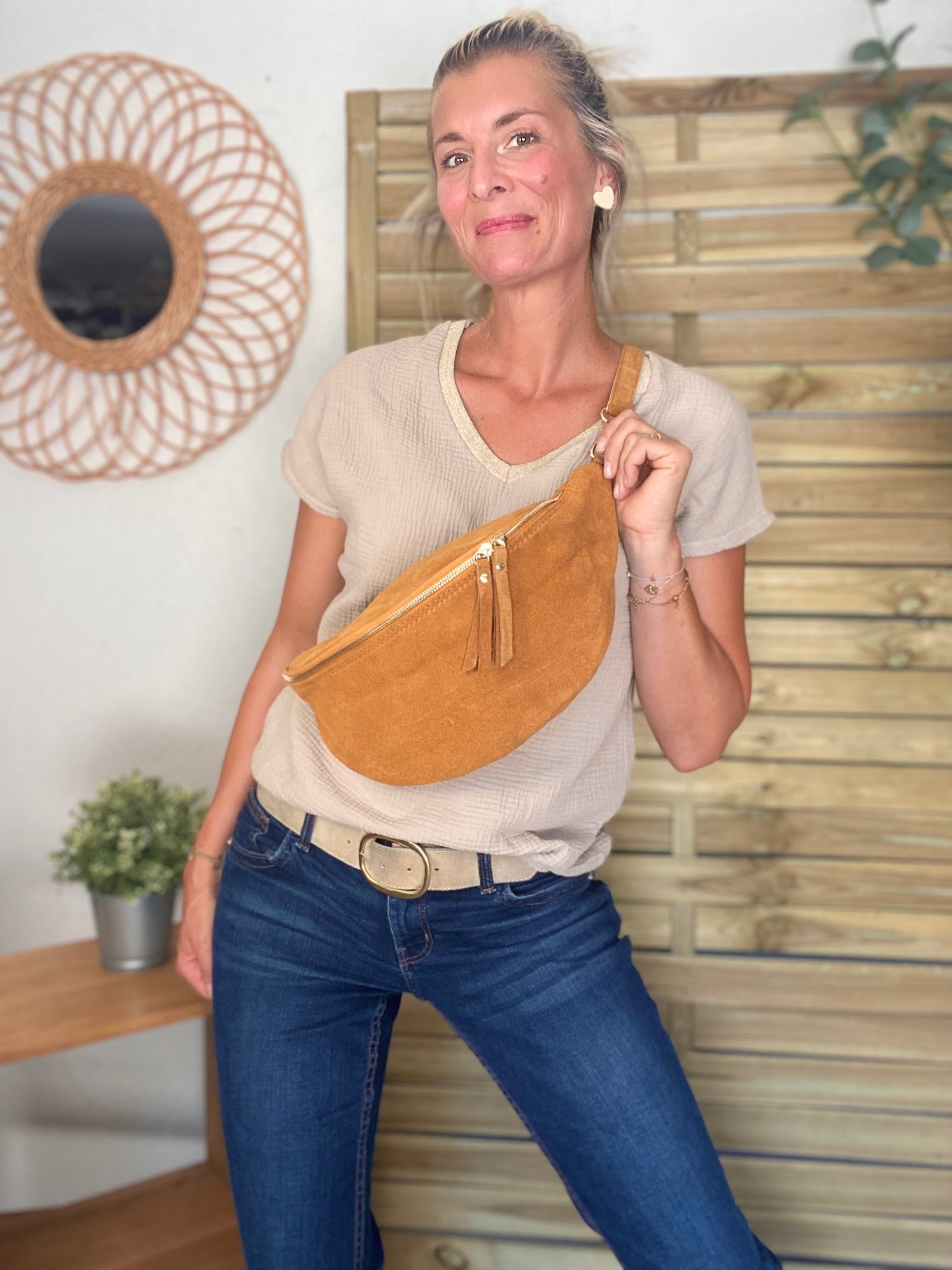 Sac banane XL en croite de cuir - JANE - Camel