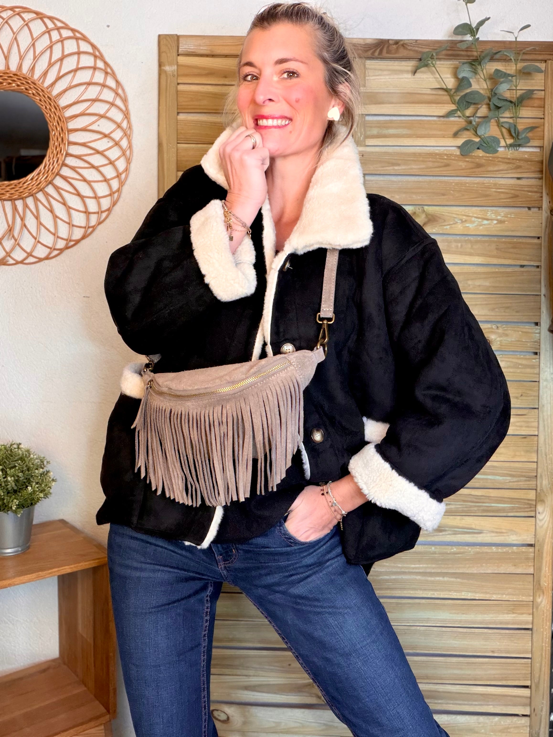 Sac banane avec franges en cuir daim - PIETRA - Taupe