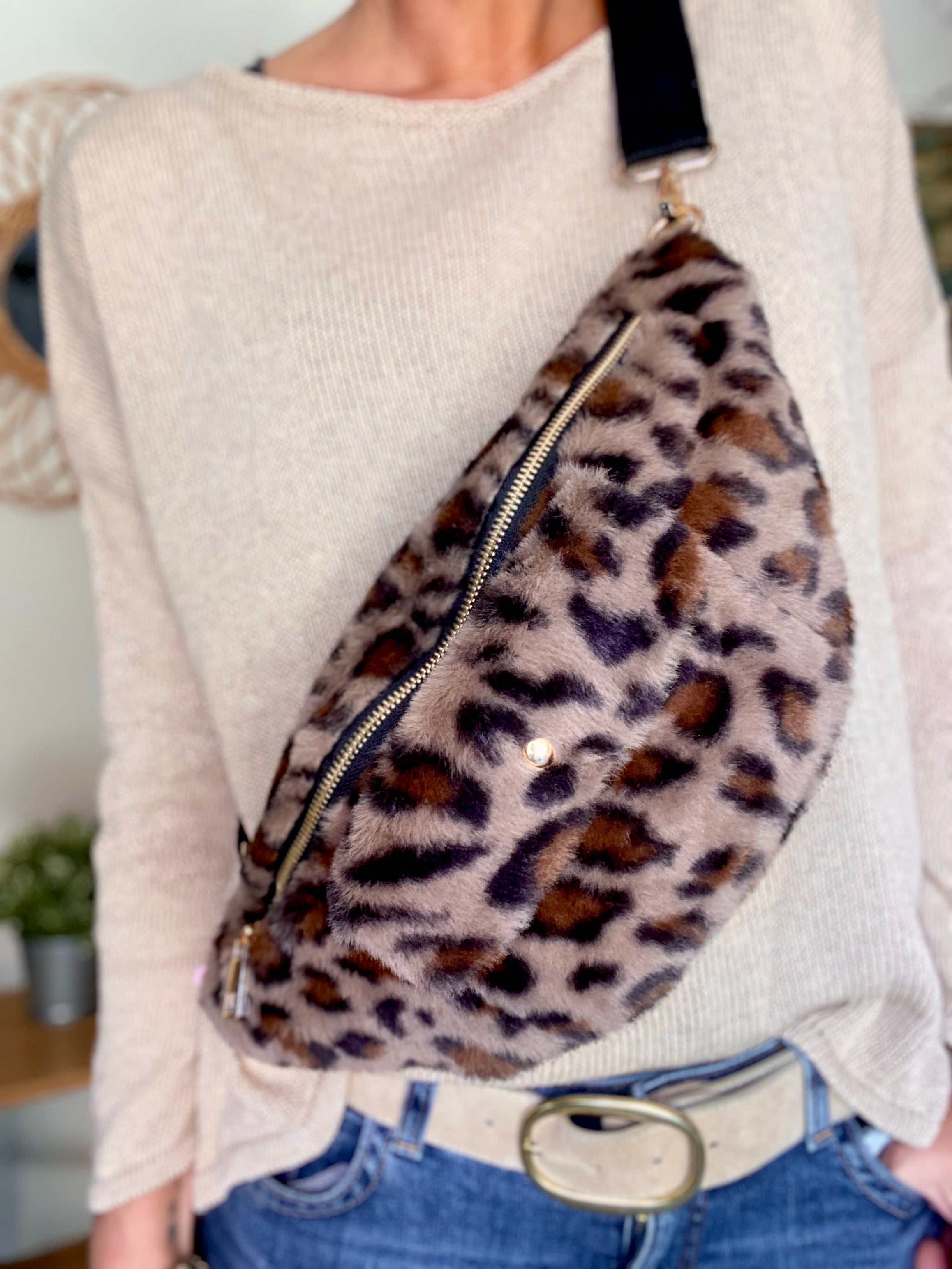 Sac banane XL avec poche avant, fourrure Léo - CHELSEA 🐆