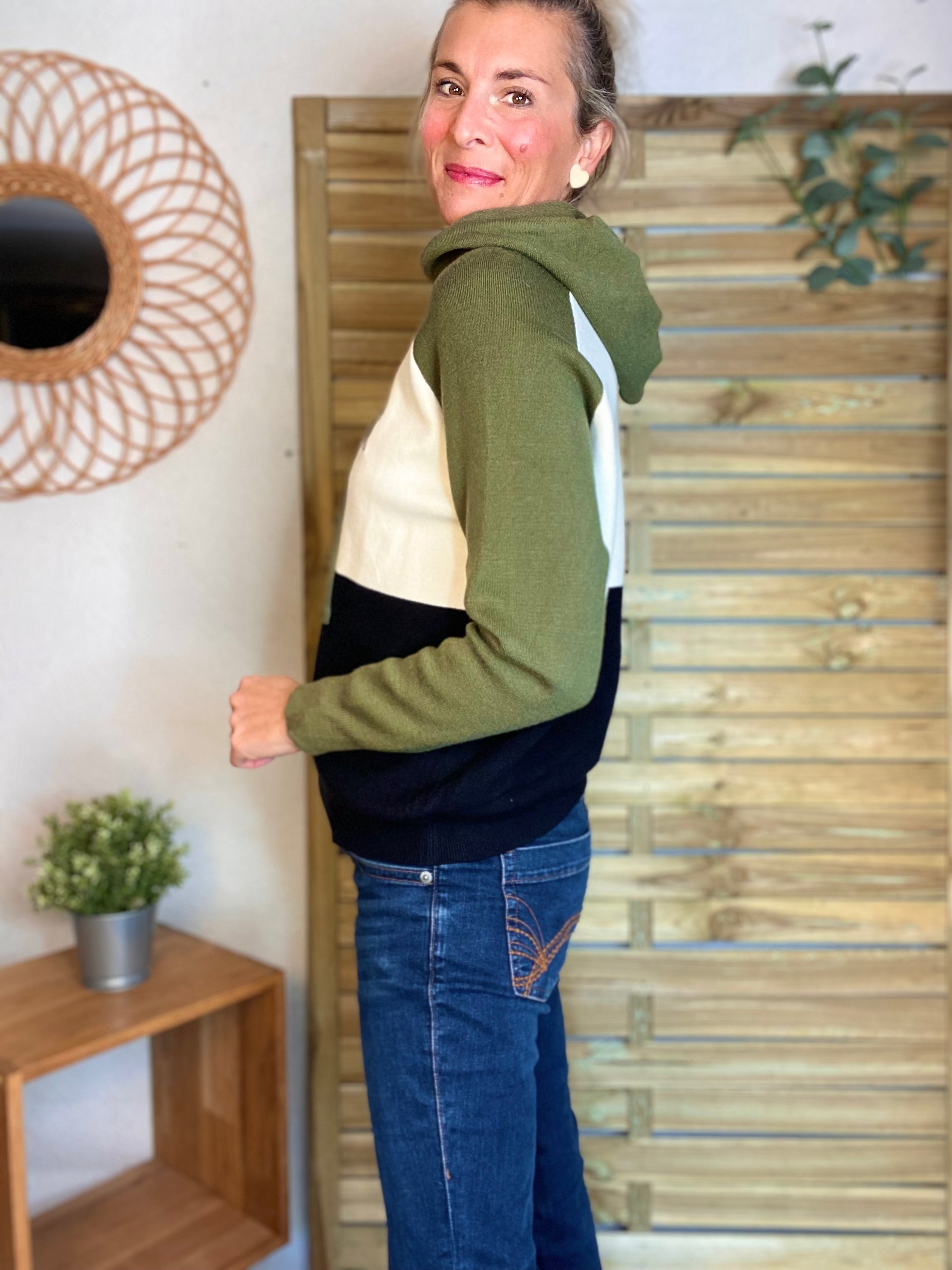 Pull à capuche AMOUR - NORA