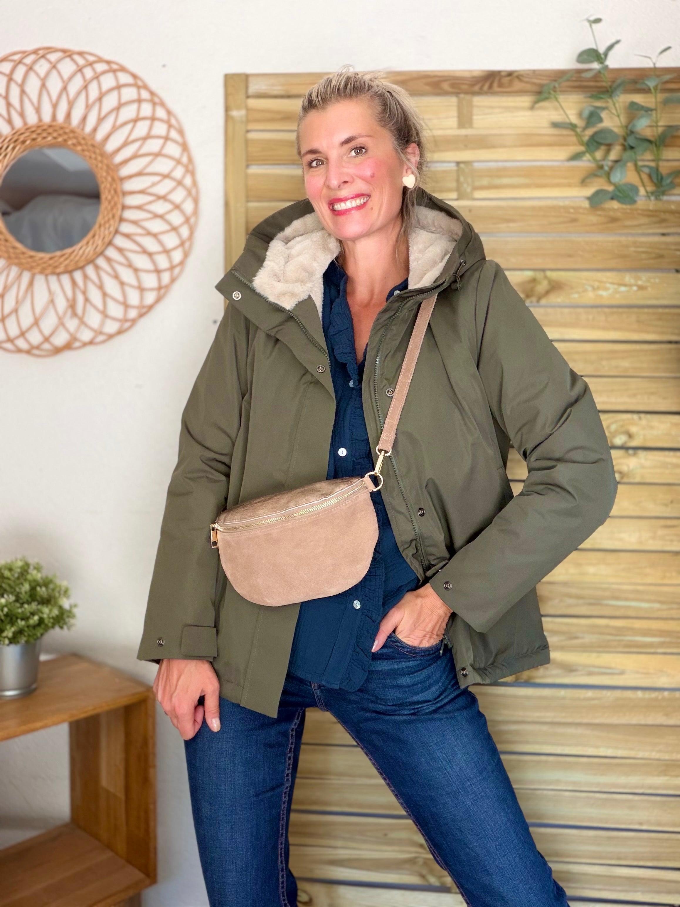 Sac banane M bi-matière en cuir irisé et velours 24cm - POLLY- Taupe/Bronze