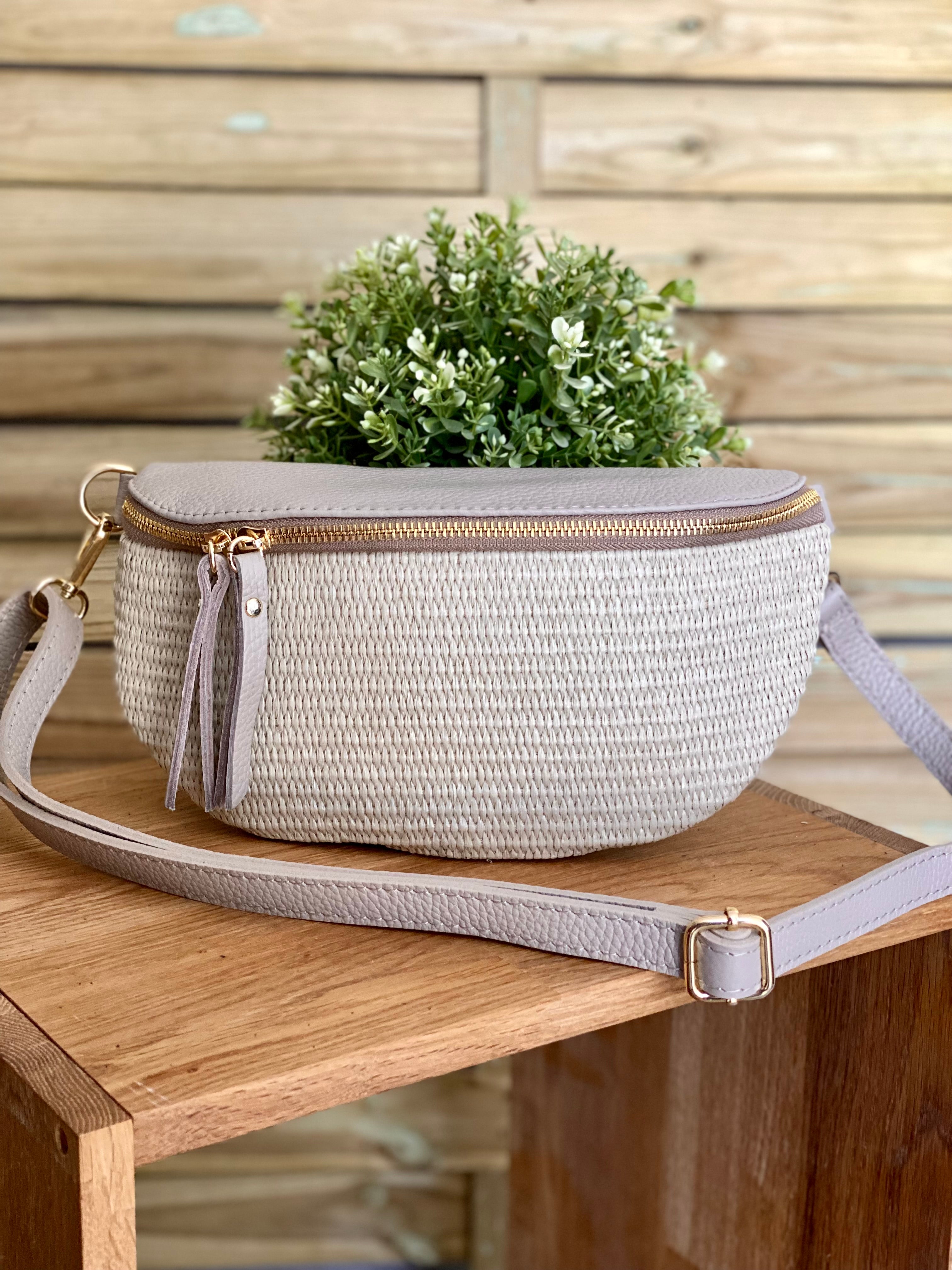 Sac banane bi-matière en cuir grainé beige - 28cm - JUNE