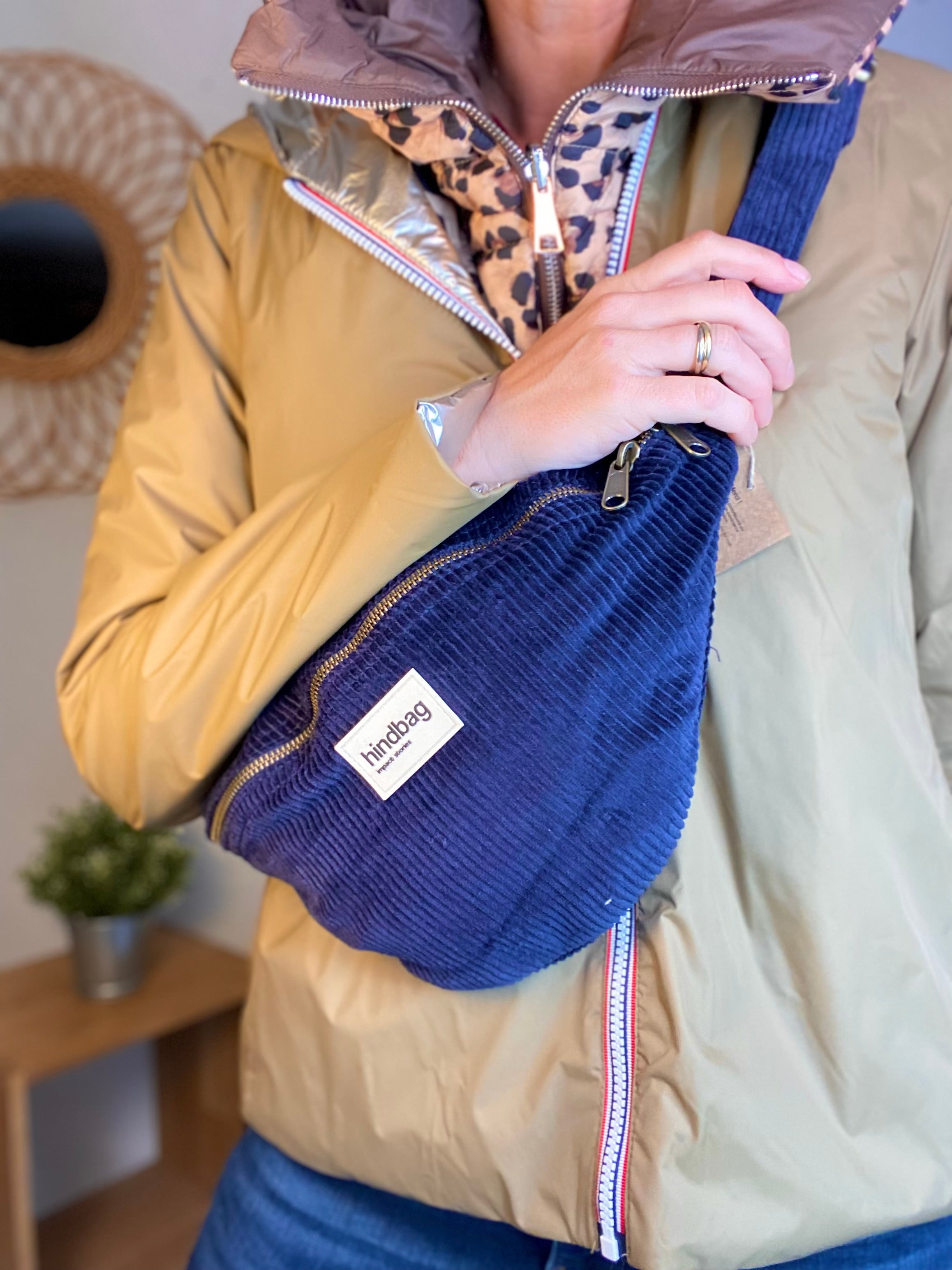 Sac banane XL HINDBAG Sasha Velours Marine