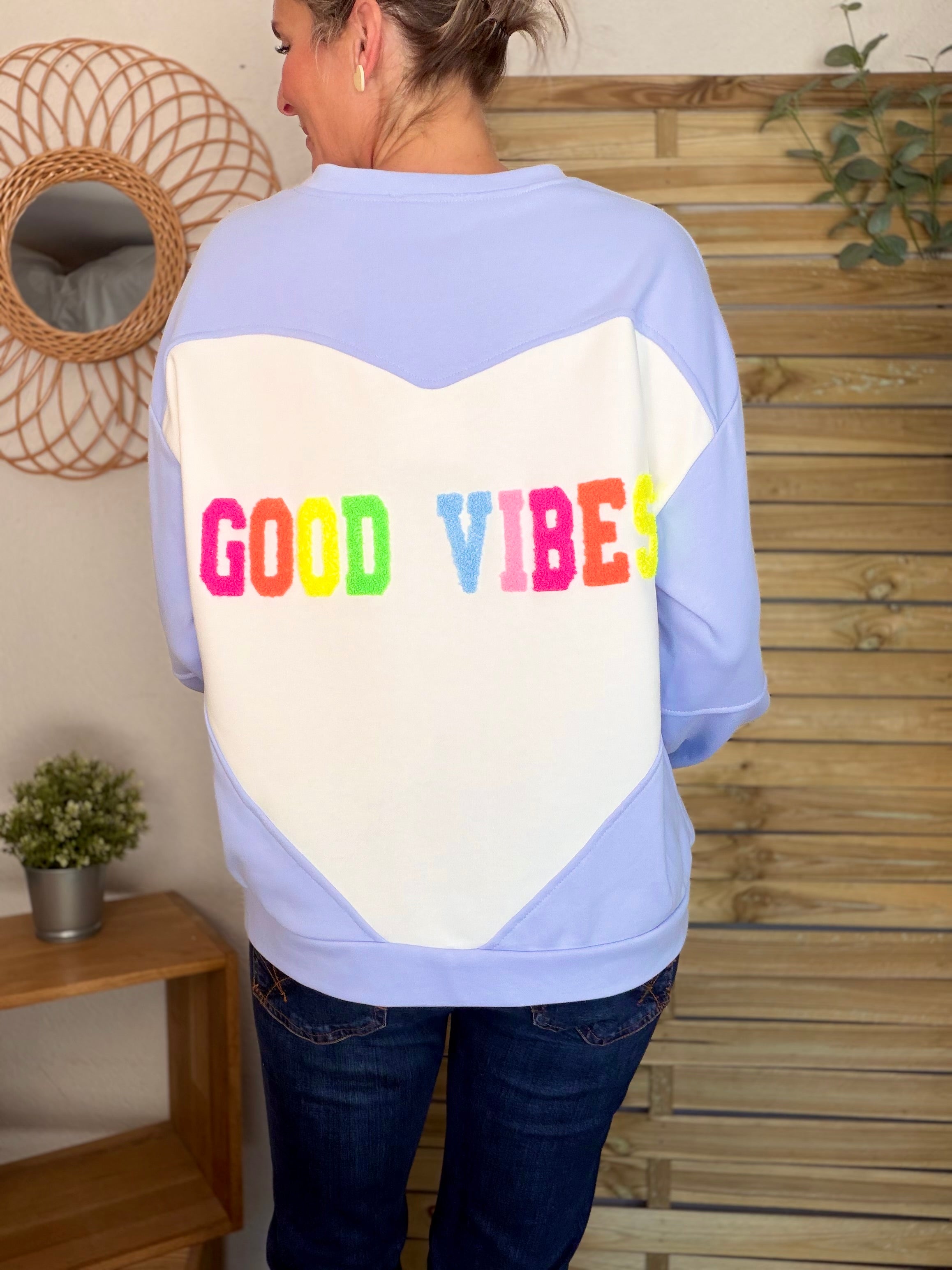 Sweat oversized GOOD VIBES ALYSSA bleu ciel/blanc