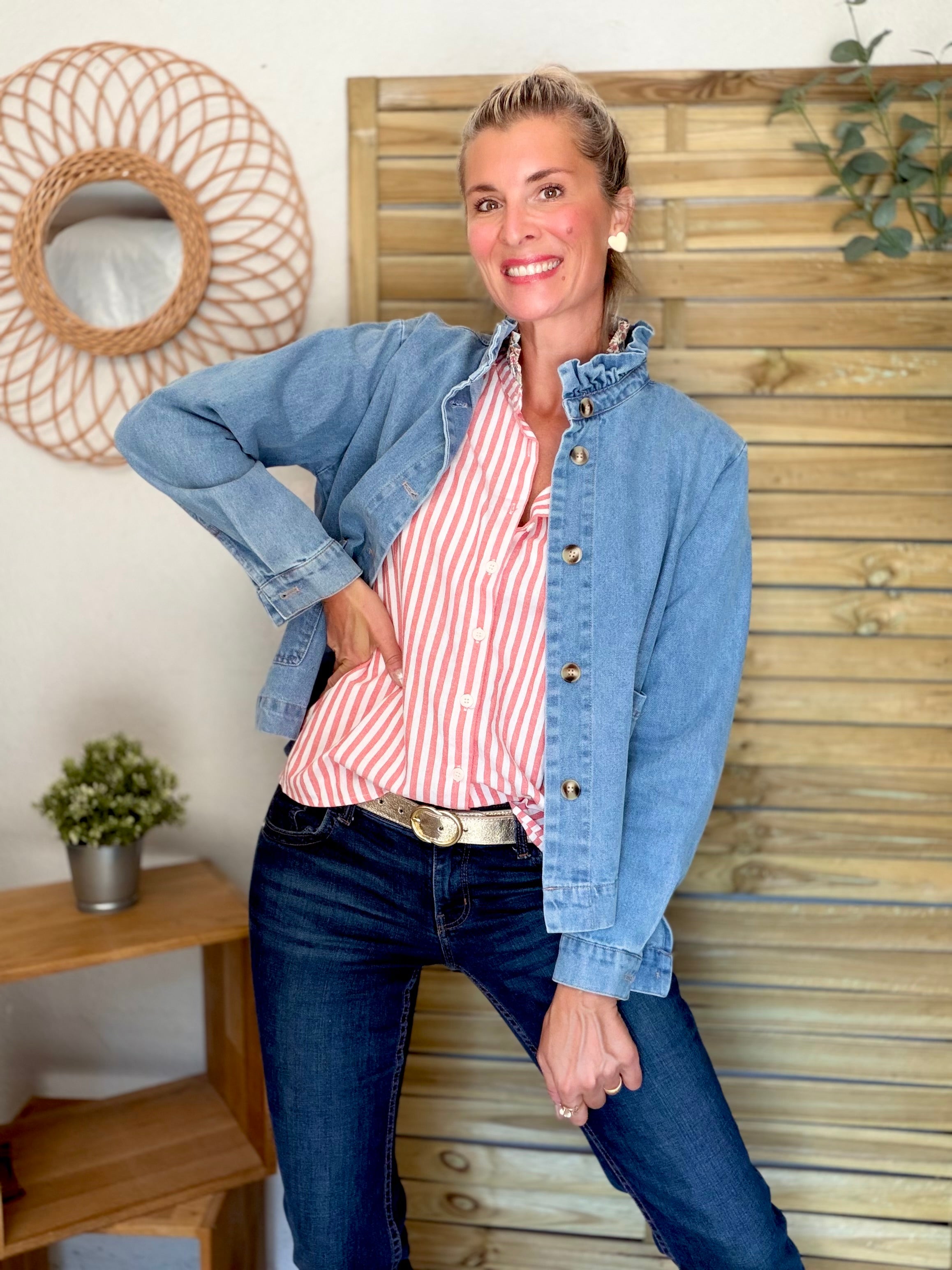 Veste courte légère col volanté JUNON Jean clair