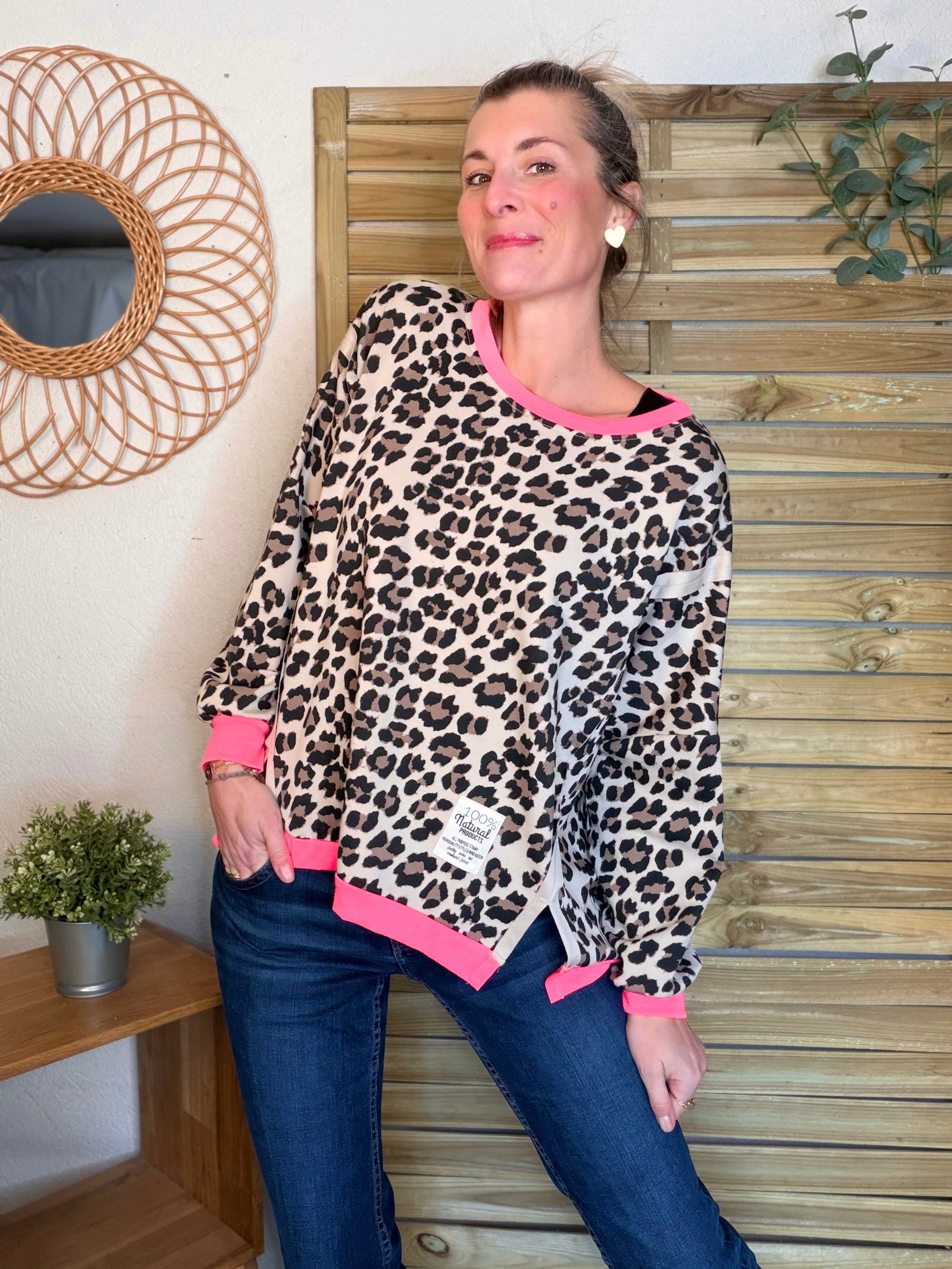 Sweat léger imprimé Léo rose fluo 🐆 ANOUK