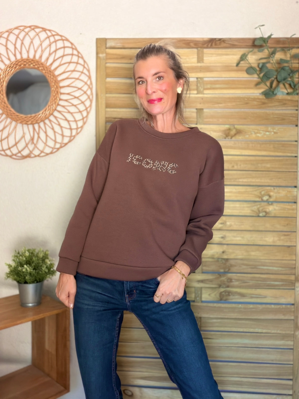 Sweat ICONIC Léo molleton ISALINE - Chocolat