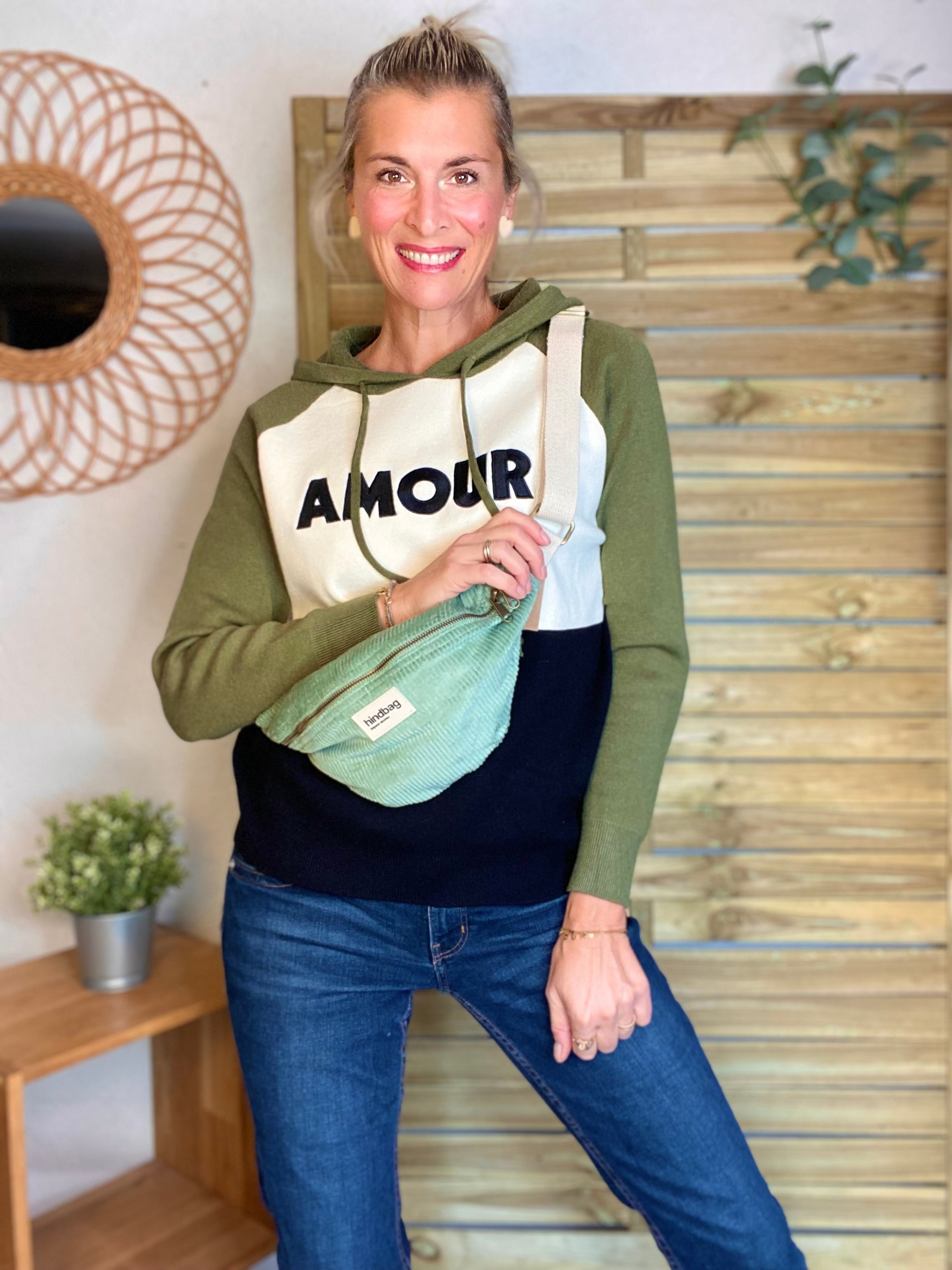 Pull à capuche AMOUR - NORA