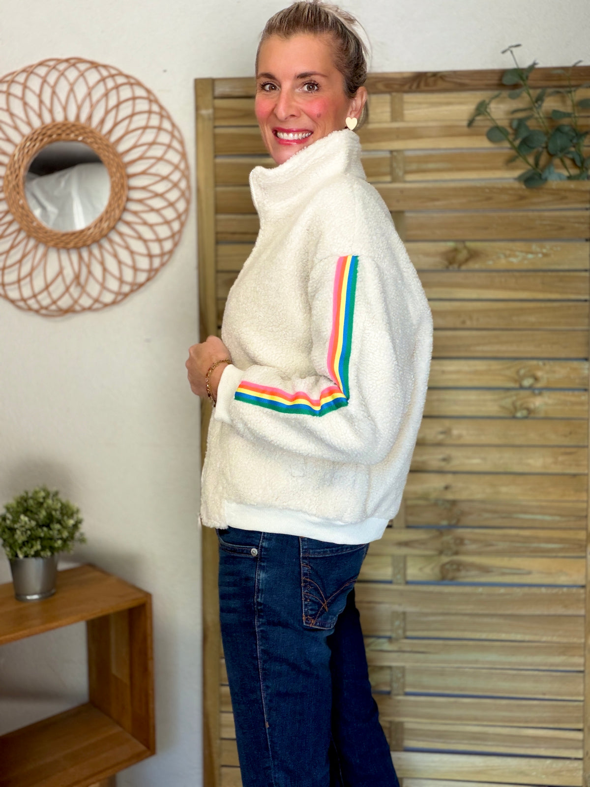 Veste Sherpa zippée bandes Arc-en-ciel CORALIE Beige🌈