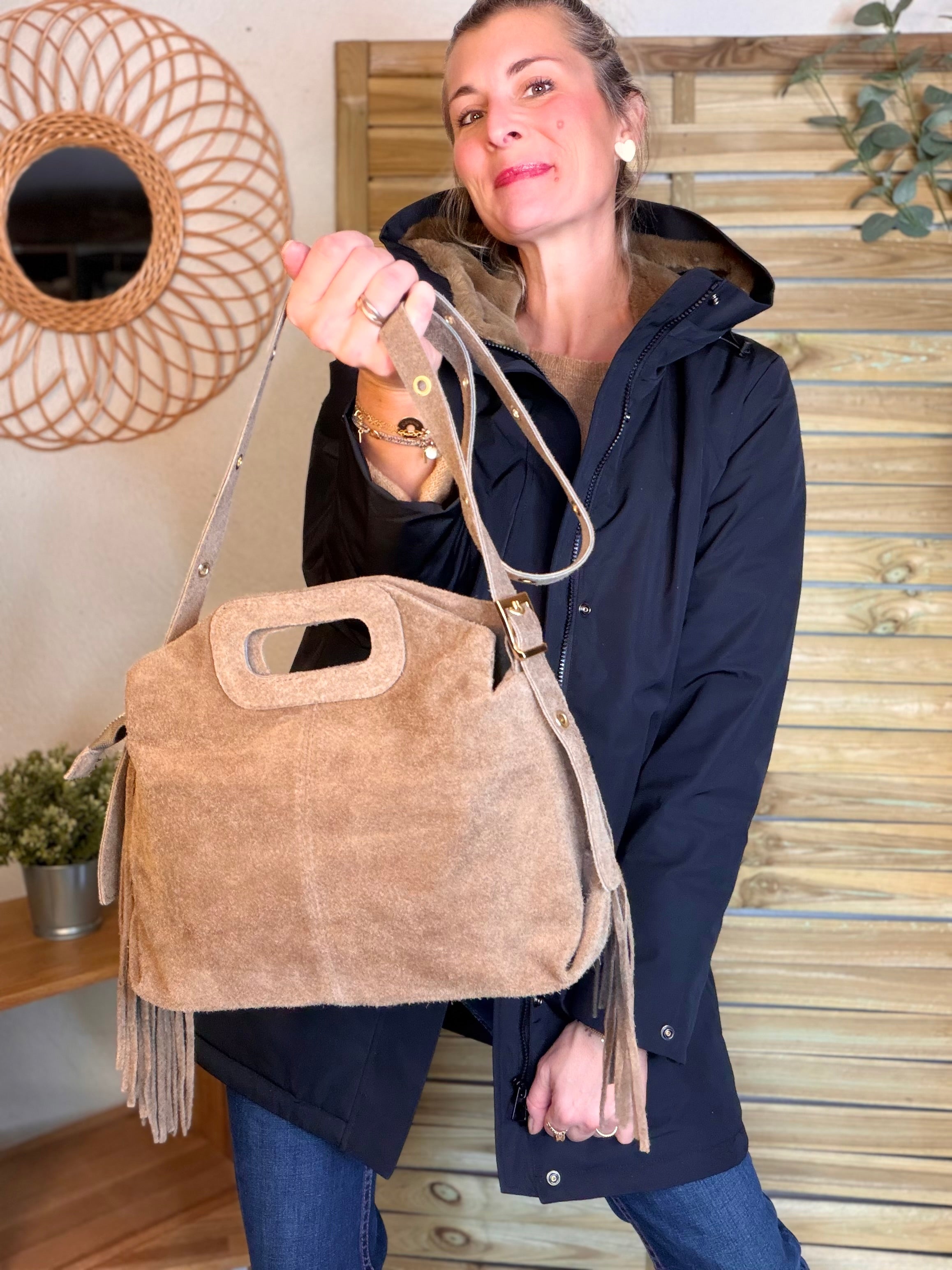 Sac en cuir daim avec franges LOGAN - Beige taupe
