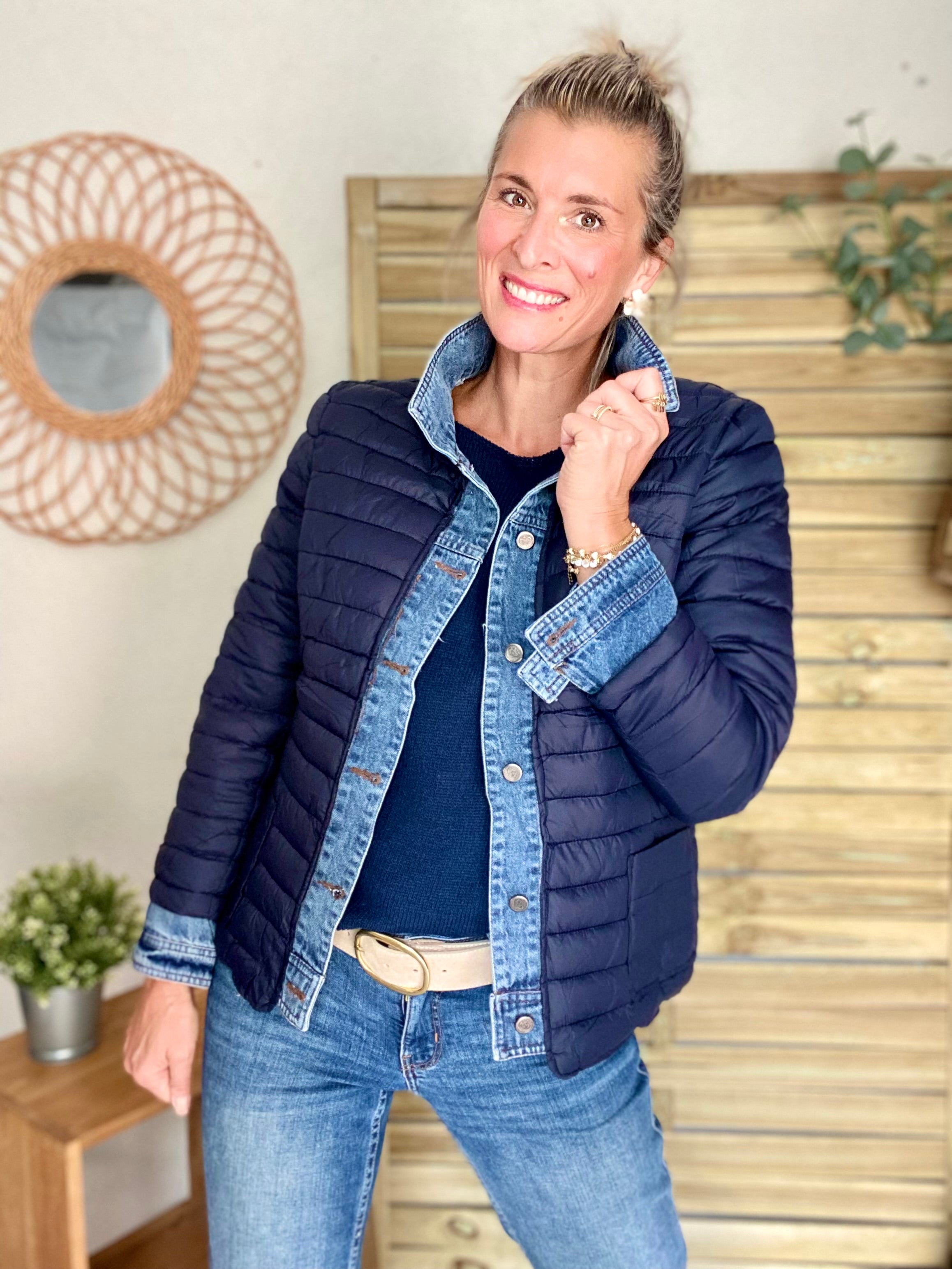 *** PROMO - Tailles 34 (XS), 36 et 52 (6XL) - Veste Jean / Doudoune légère JACKIE - Bleu marine