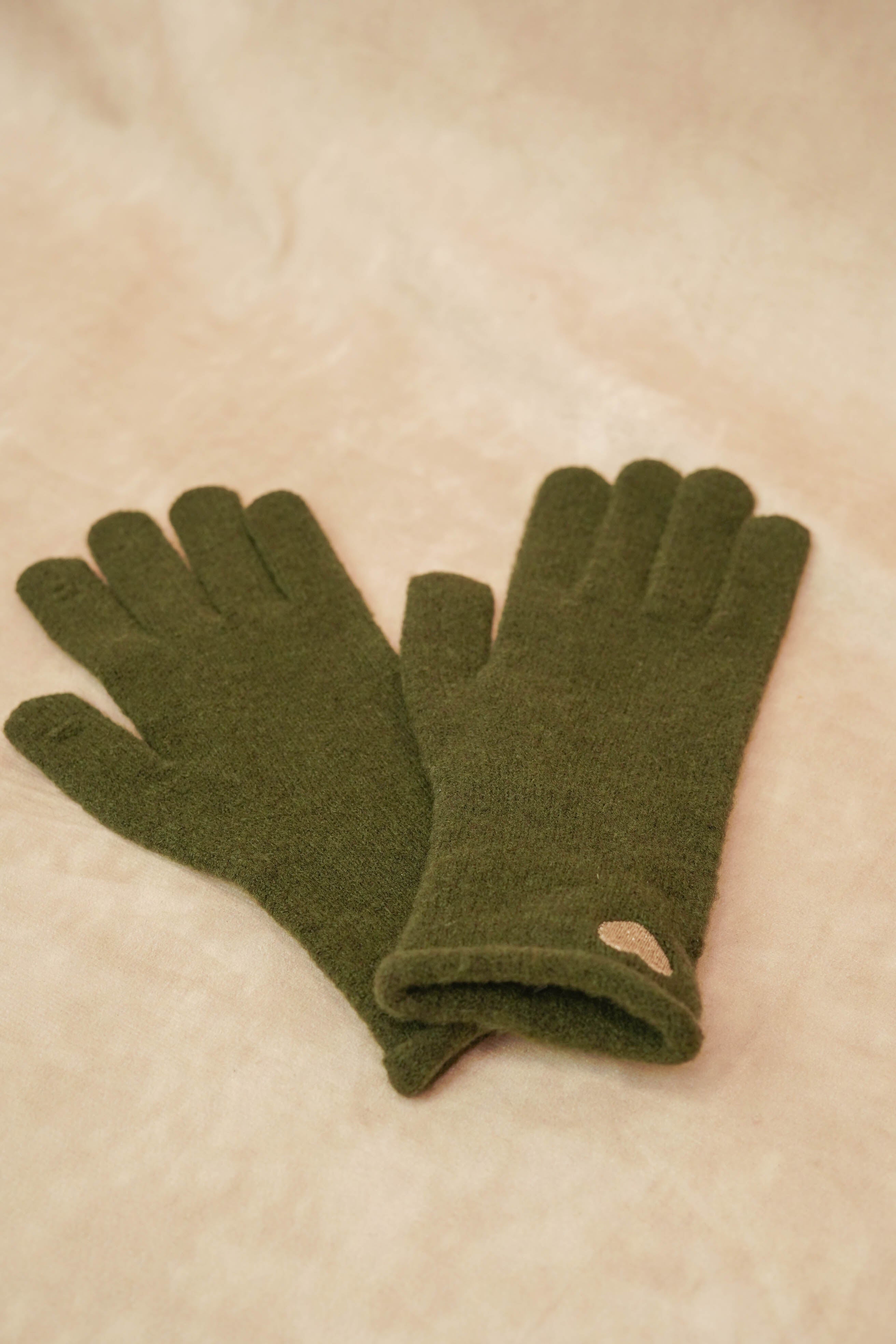 Gants CHLOÉ avec coeur doré brodé 💛 et ouverture index et pouce 👌🏼