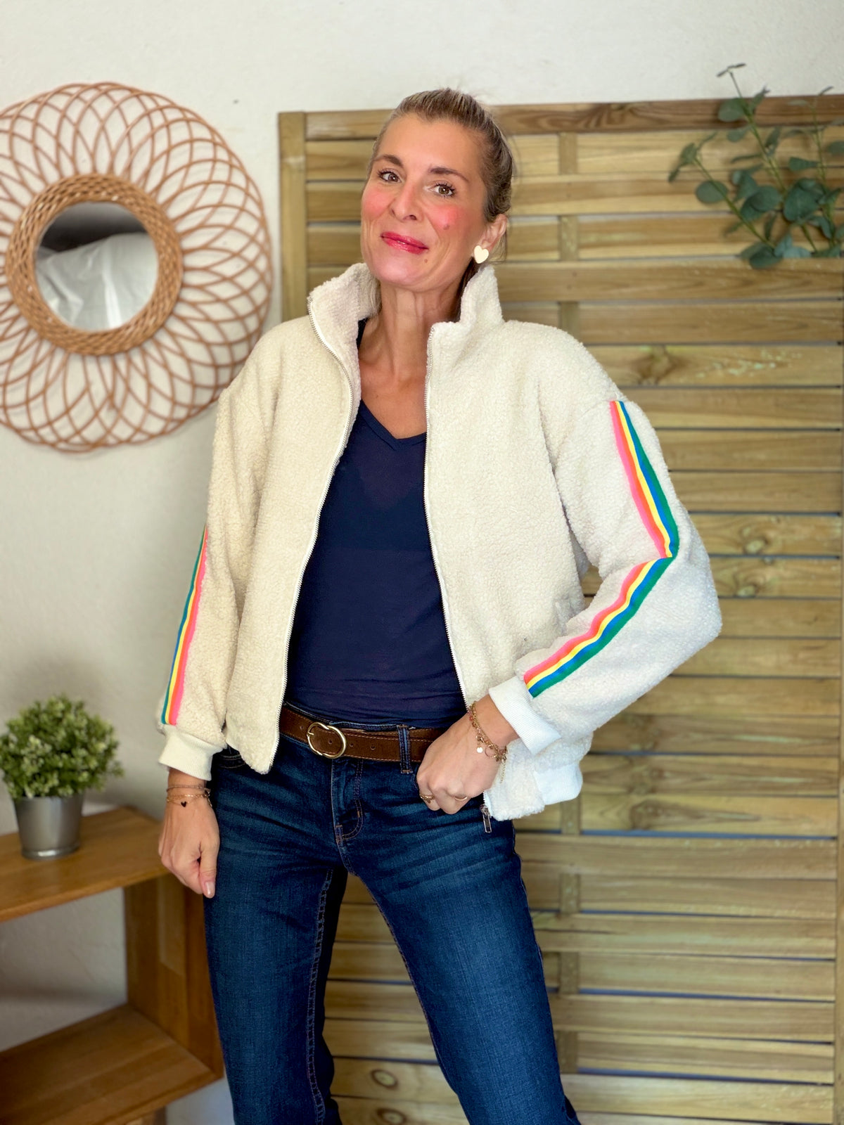 Veste Sherpa zippée bandes Arc-en-ciel CORALIE Beige🌈